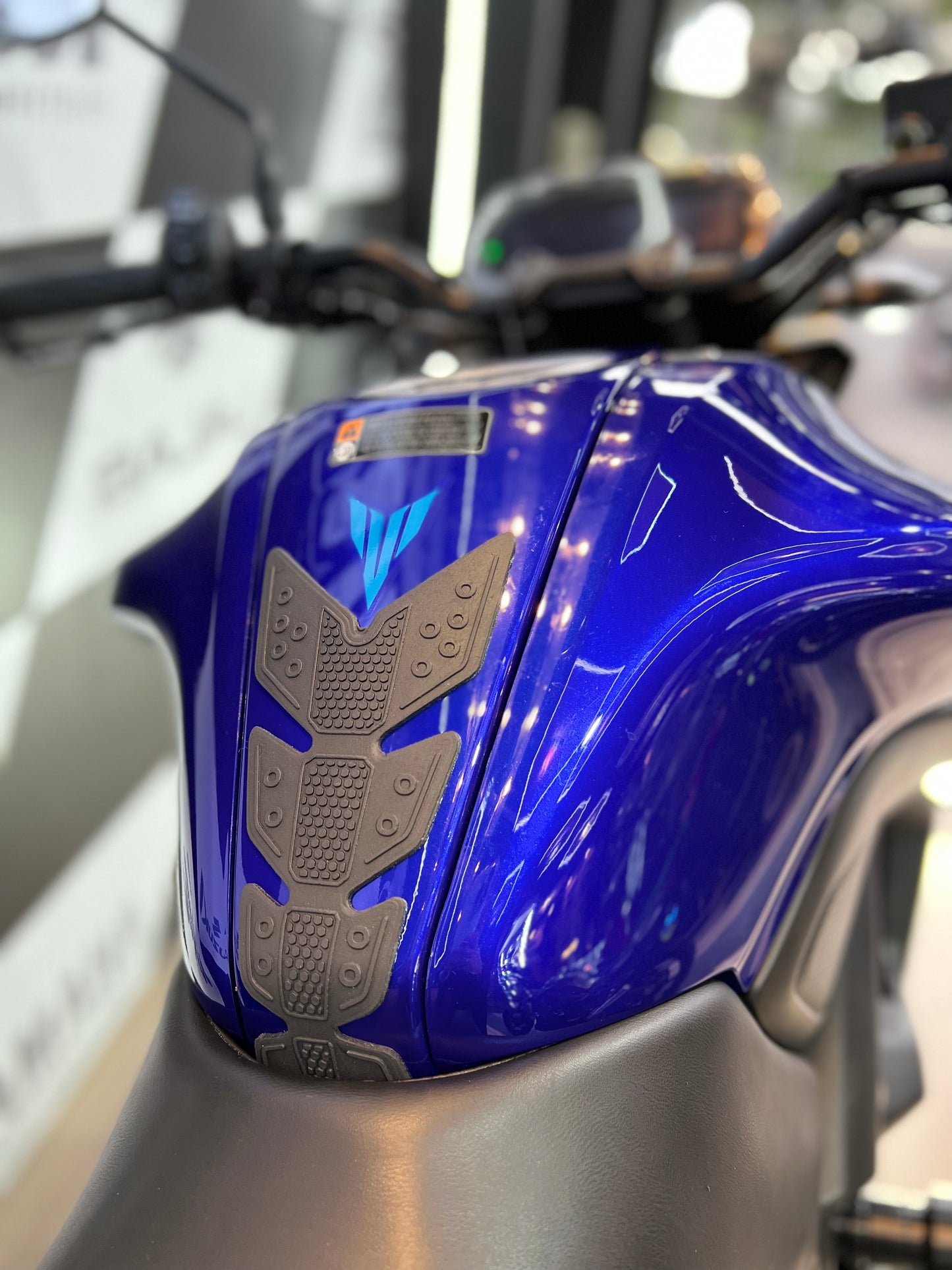 PROTECTOR CENTRAL TANQUE YAMAHA MT15