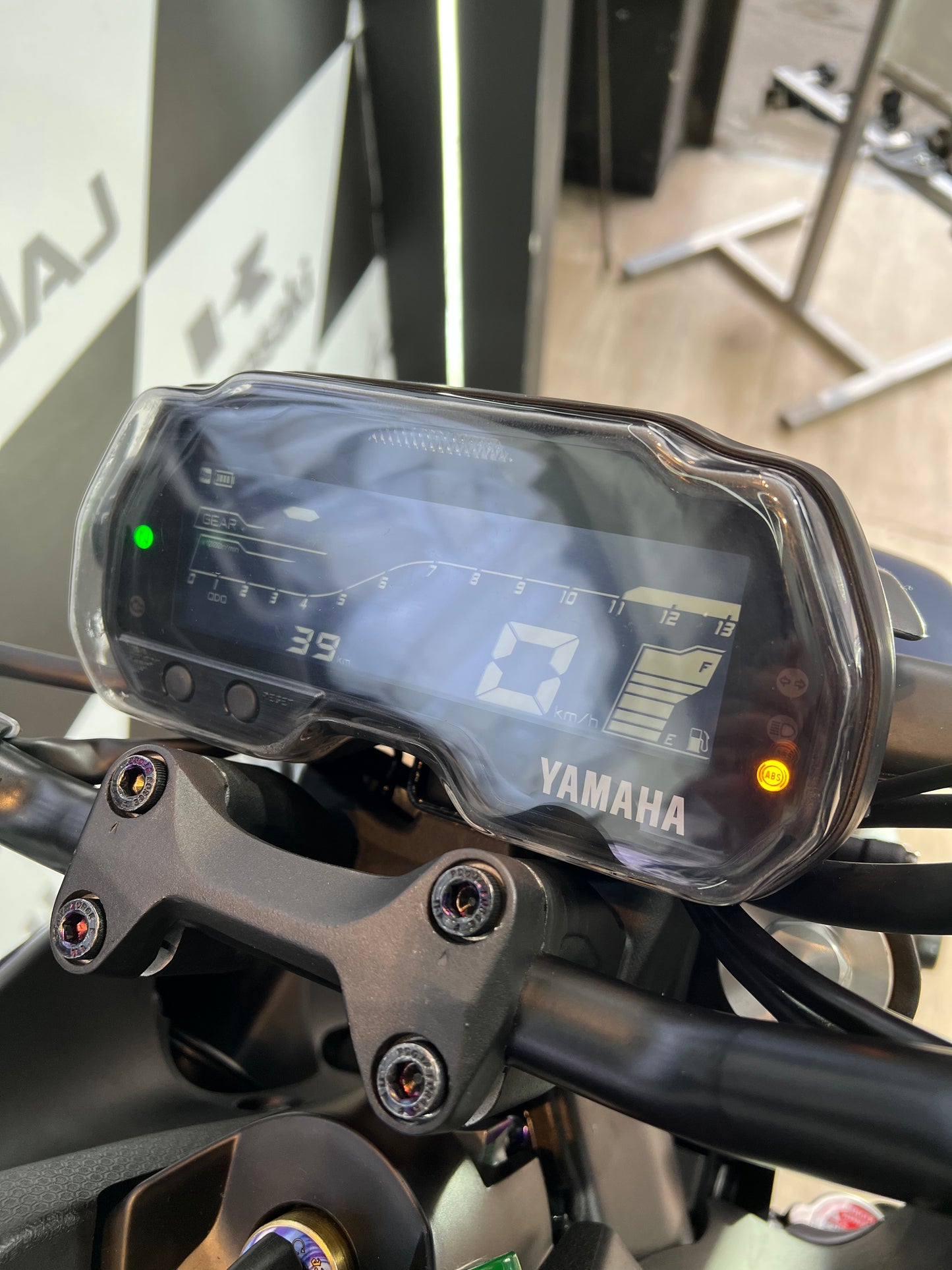 PROTECTOR TACÓMETRO YAMAHA MT15
