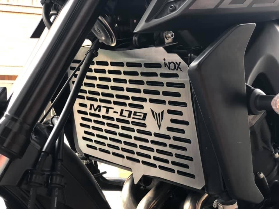 PROTECTOR DE RADIADOR YAMAHA MT09
