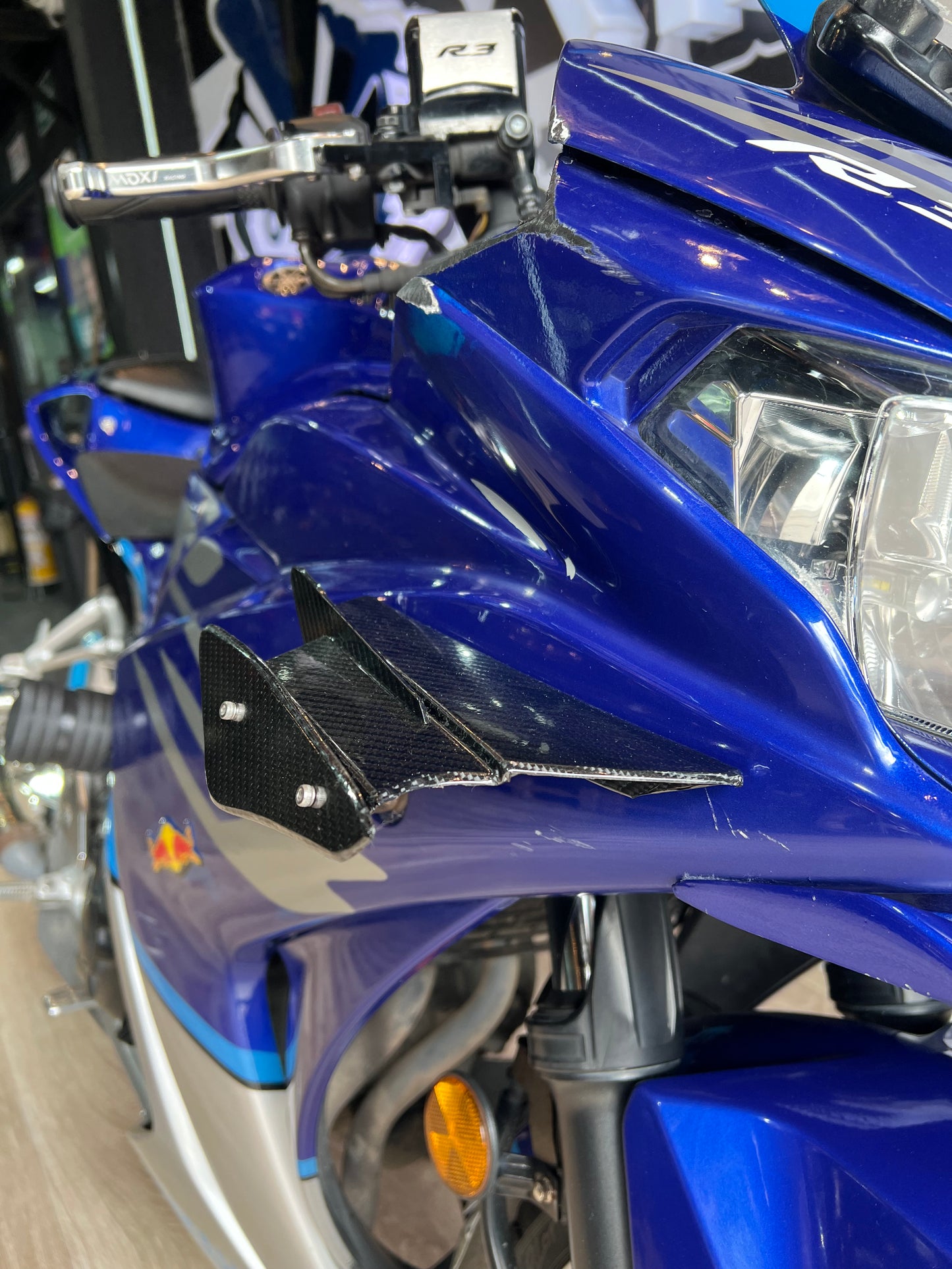 ALERONES LATERALES CARGA CENTRAL YAMAHA R3