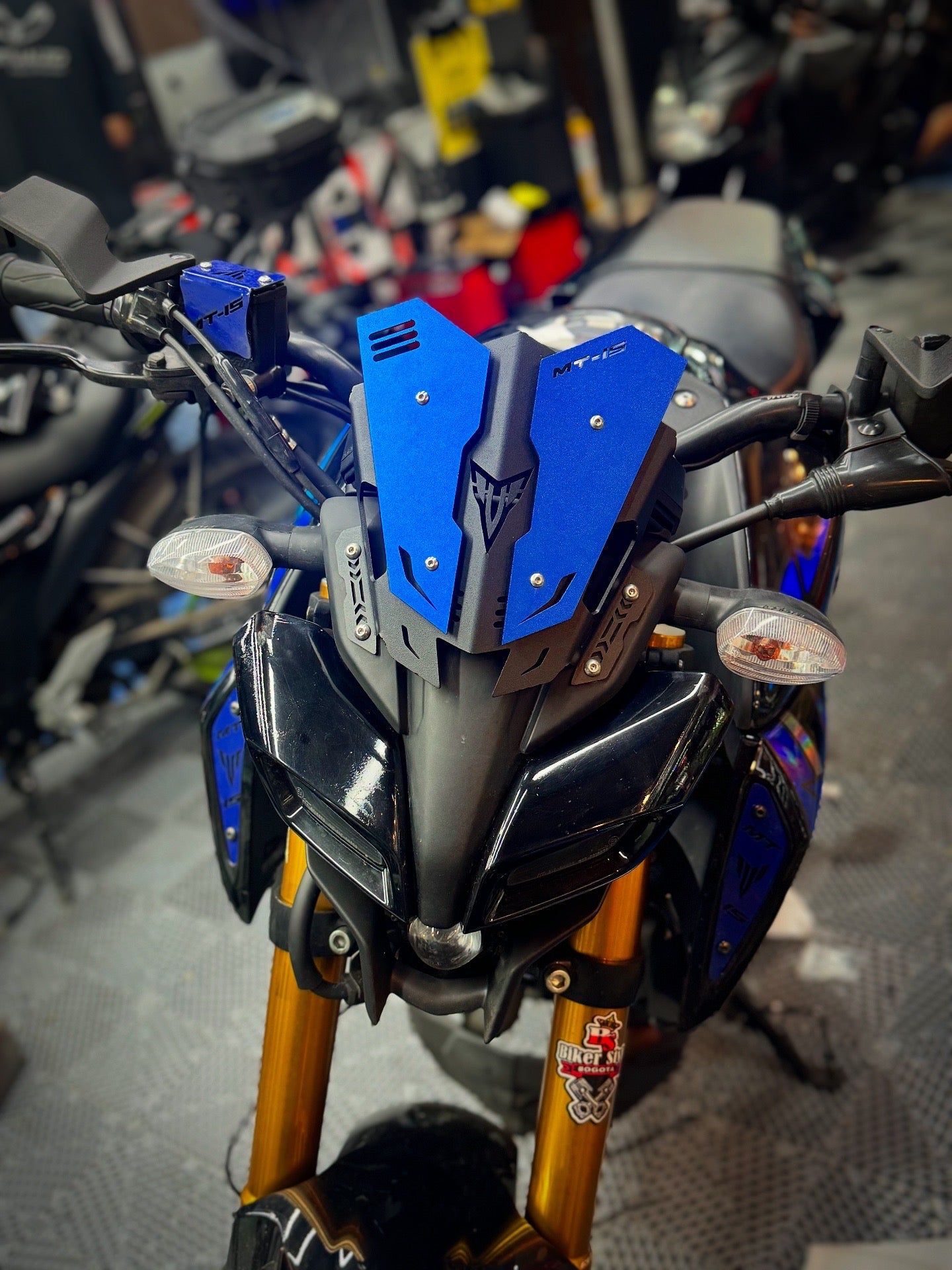 CÚPULA METÁLICA YAMAHA MT15