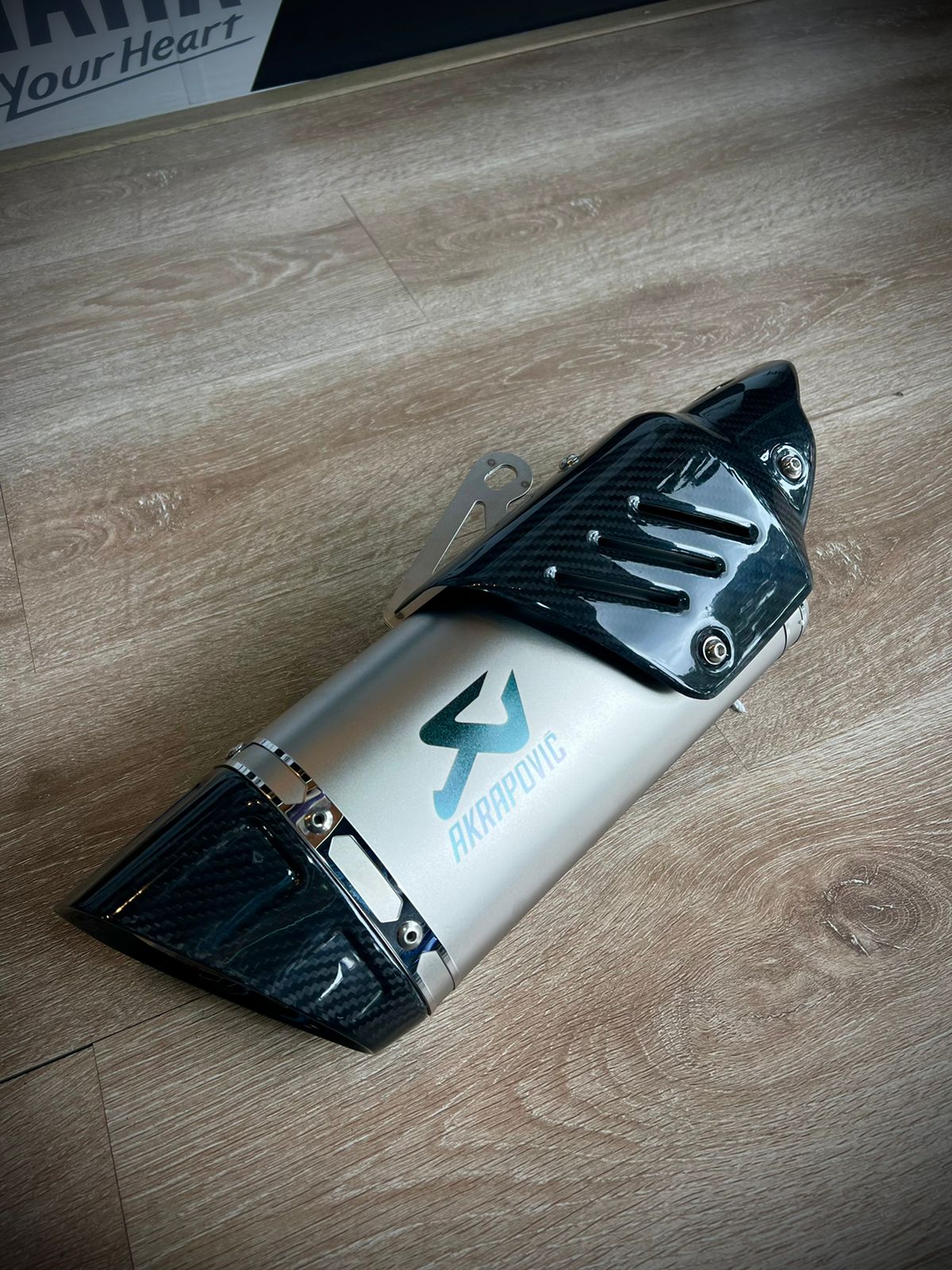AKRAPOVIC CARBONO