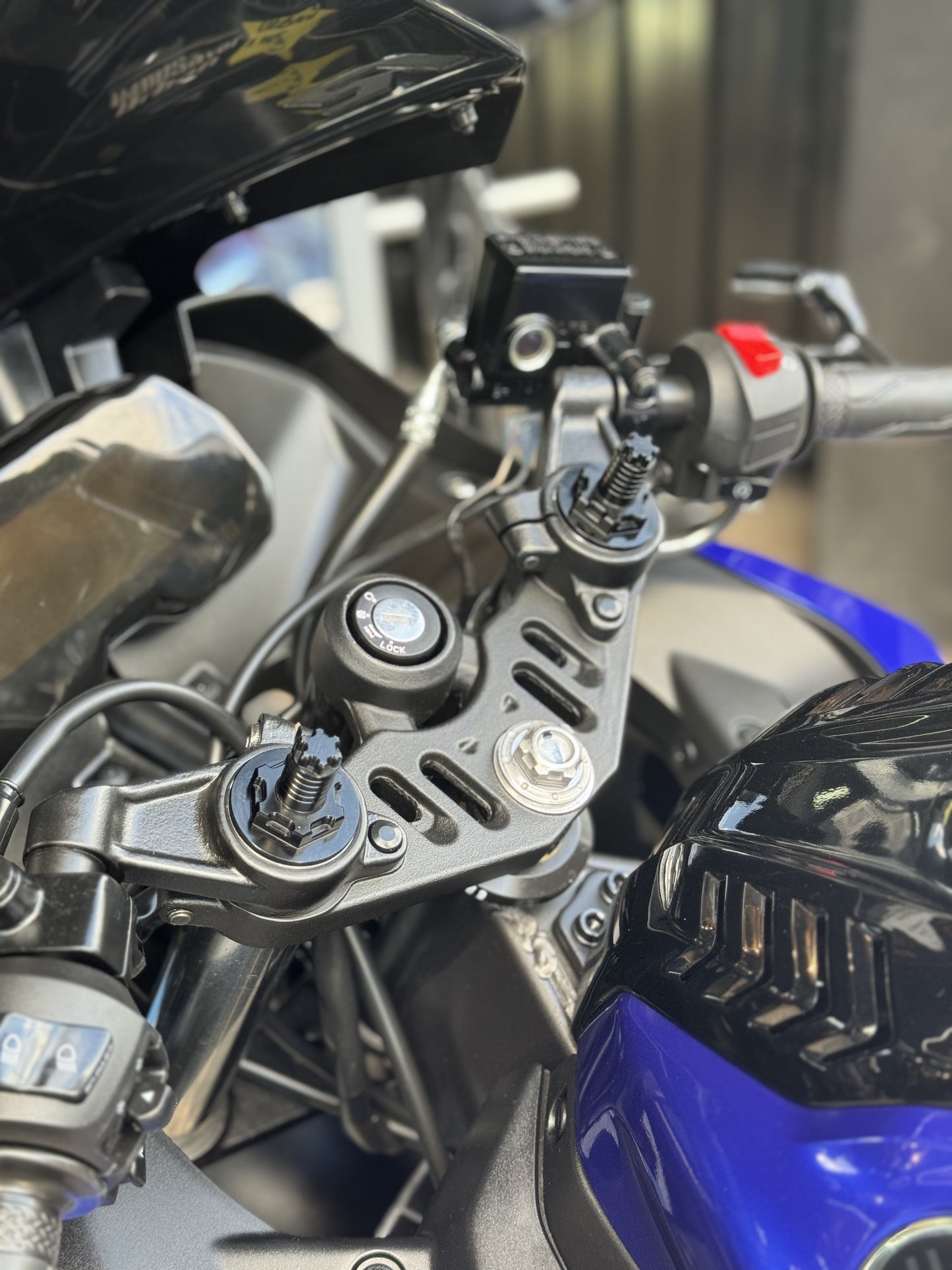 AJUSTADORES DE PRECARGA YAMAHA