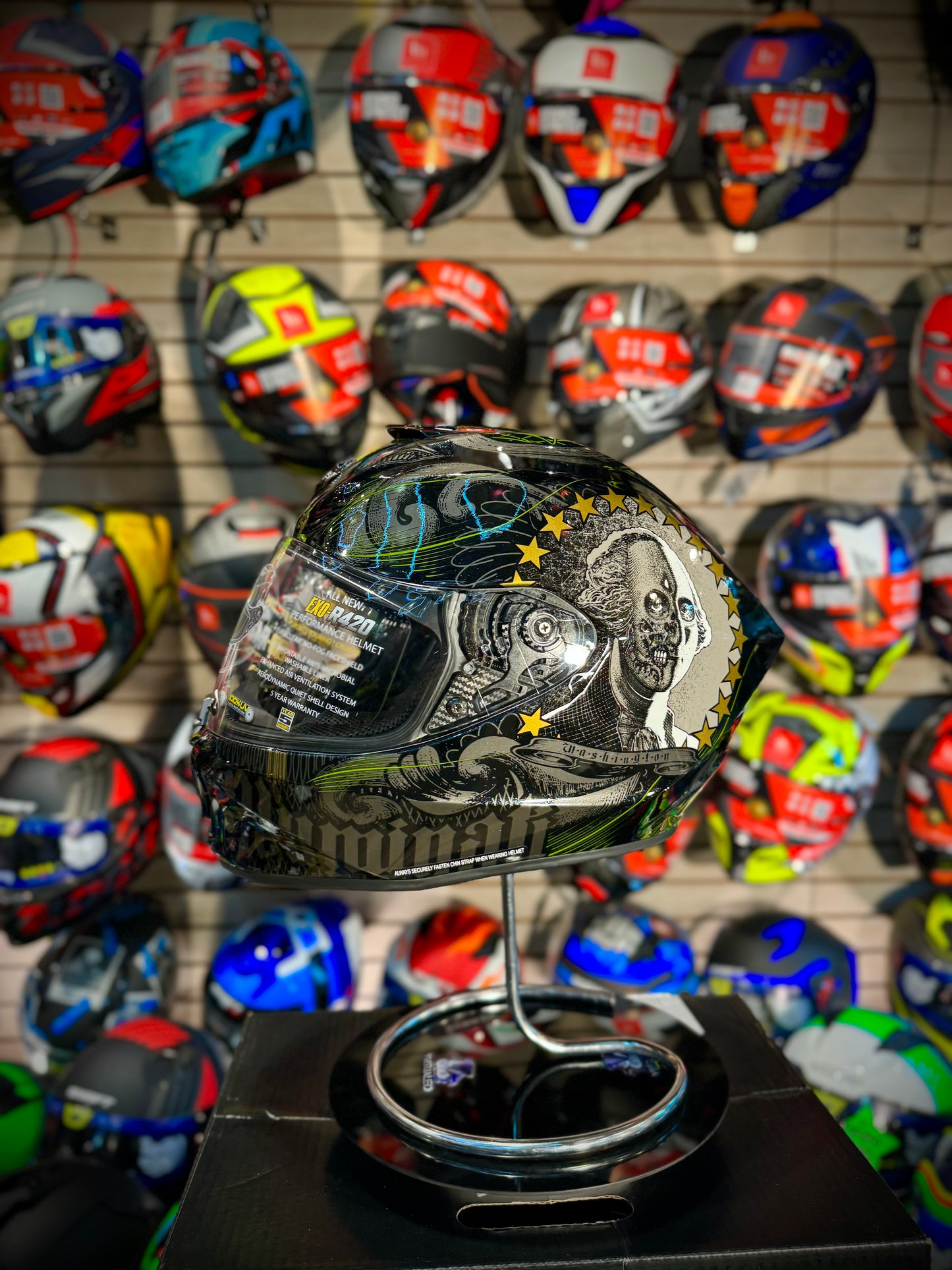 SCORPION EXO-R420 ILUMINATI