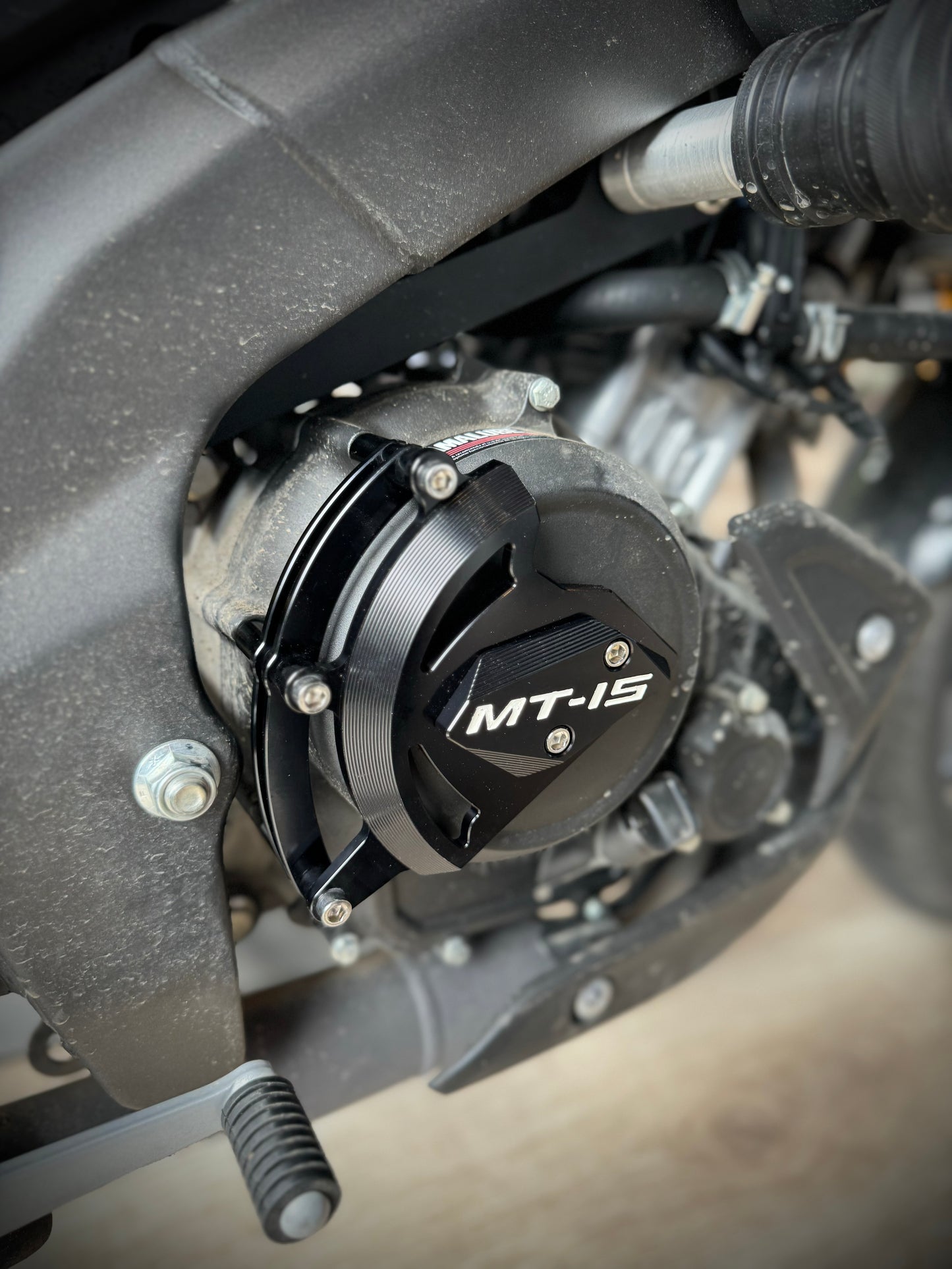 SLIDER TAPA MOTOR YAMAHA MT15