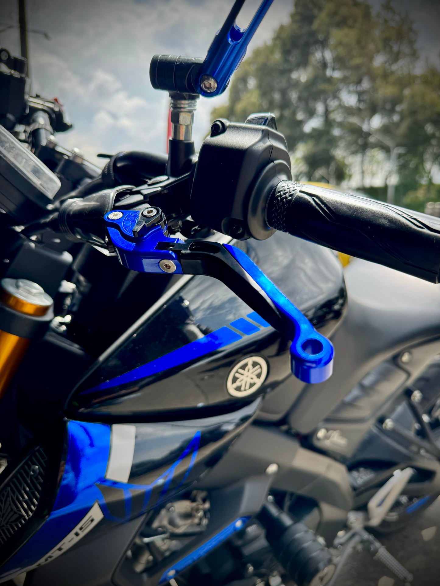 MANIGUETAS ABATIBLES YAMAHA MT15