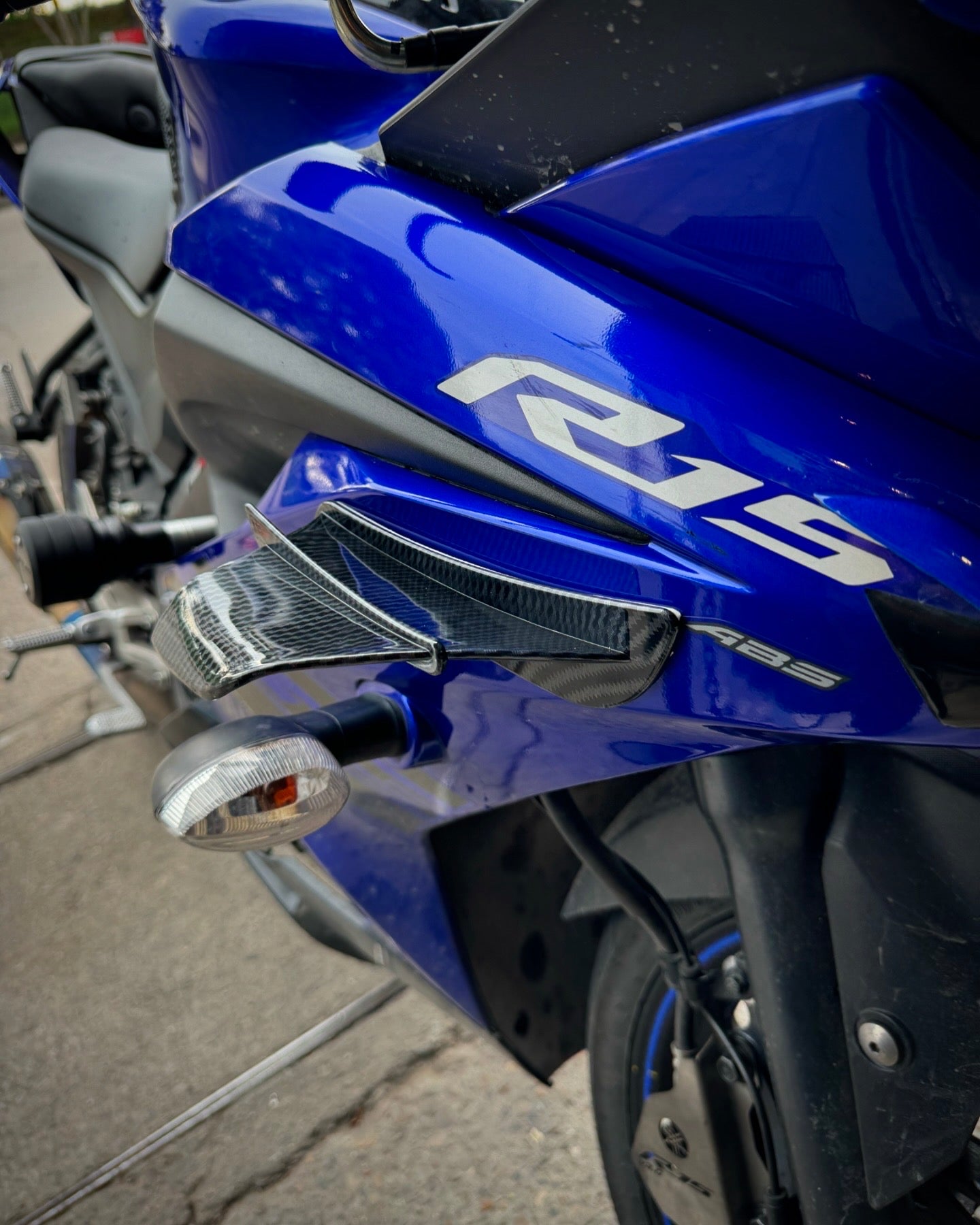 ALERONES CARBON YAMAHA R15V3