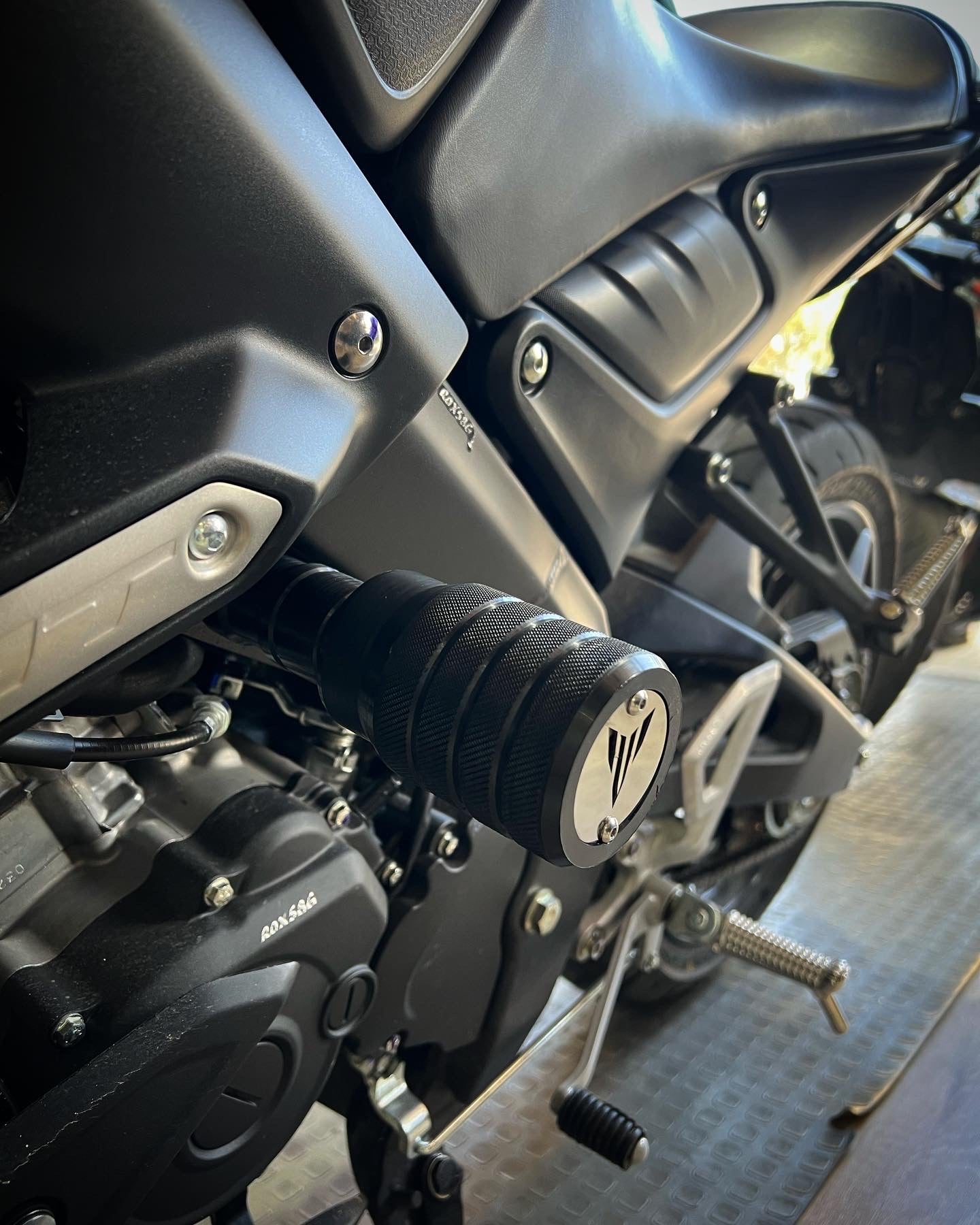 SLIDERS YAMAHA MT15
