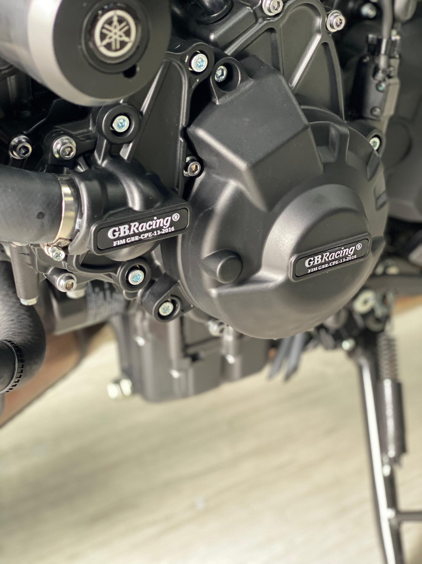 SLIDERS CUBIERTA DE MOTOR YAMAHA MT09 V3- V4