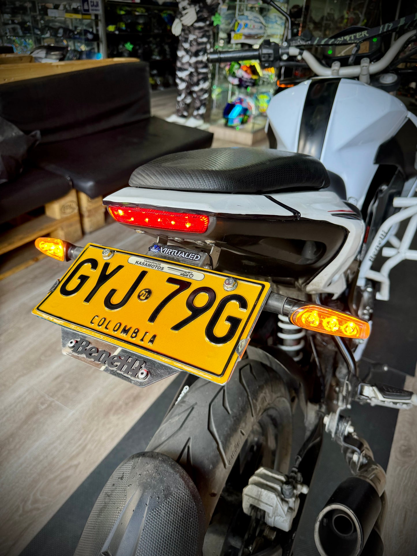 FENDER ELIMINATOR BENELLI 180S