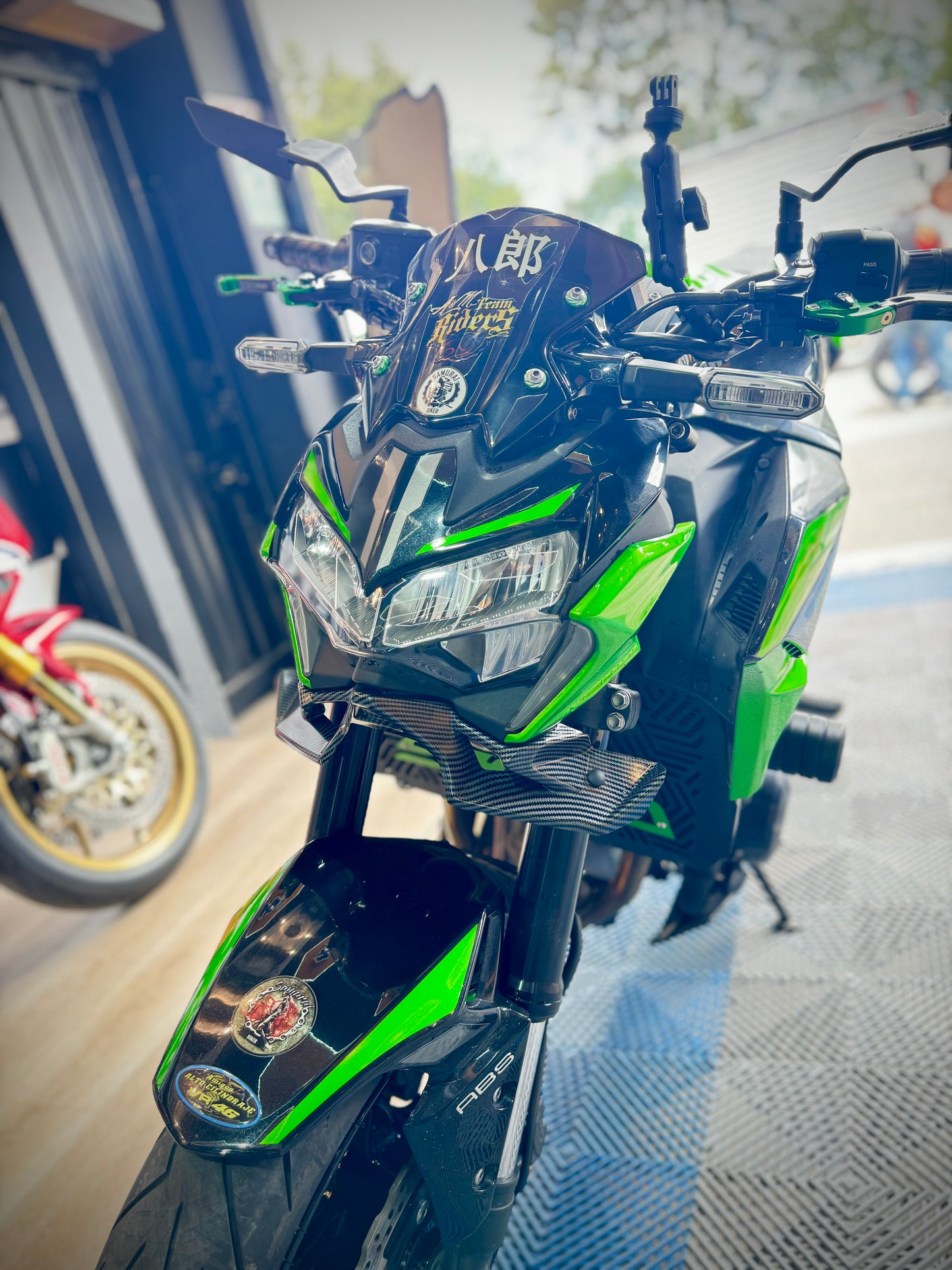 ALERÓN KAWASAKI Z900