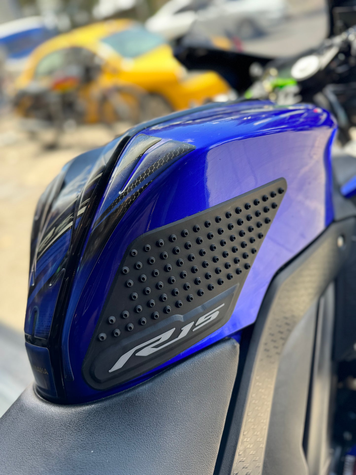 STOMP GRIPS 7D YAMAHA R15V3