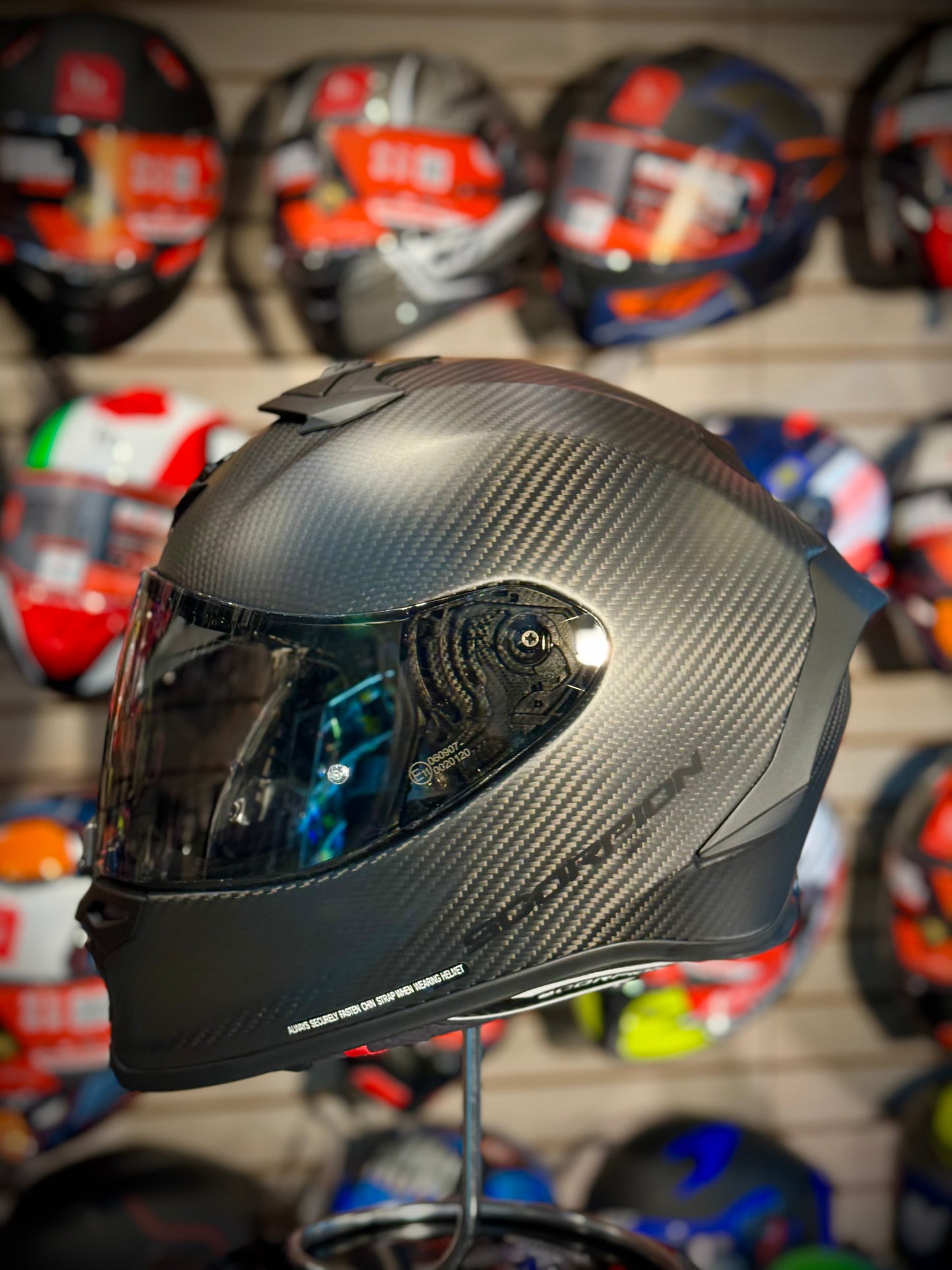 SCORPION EXO R1-AIR CARBONO MATTE BLACK