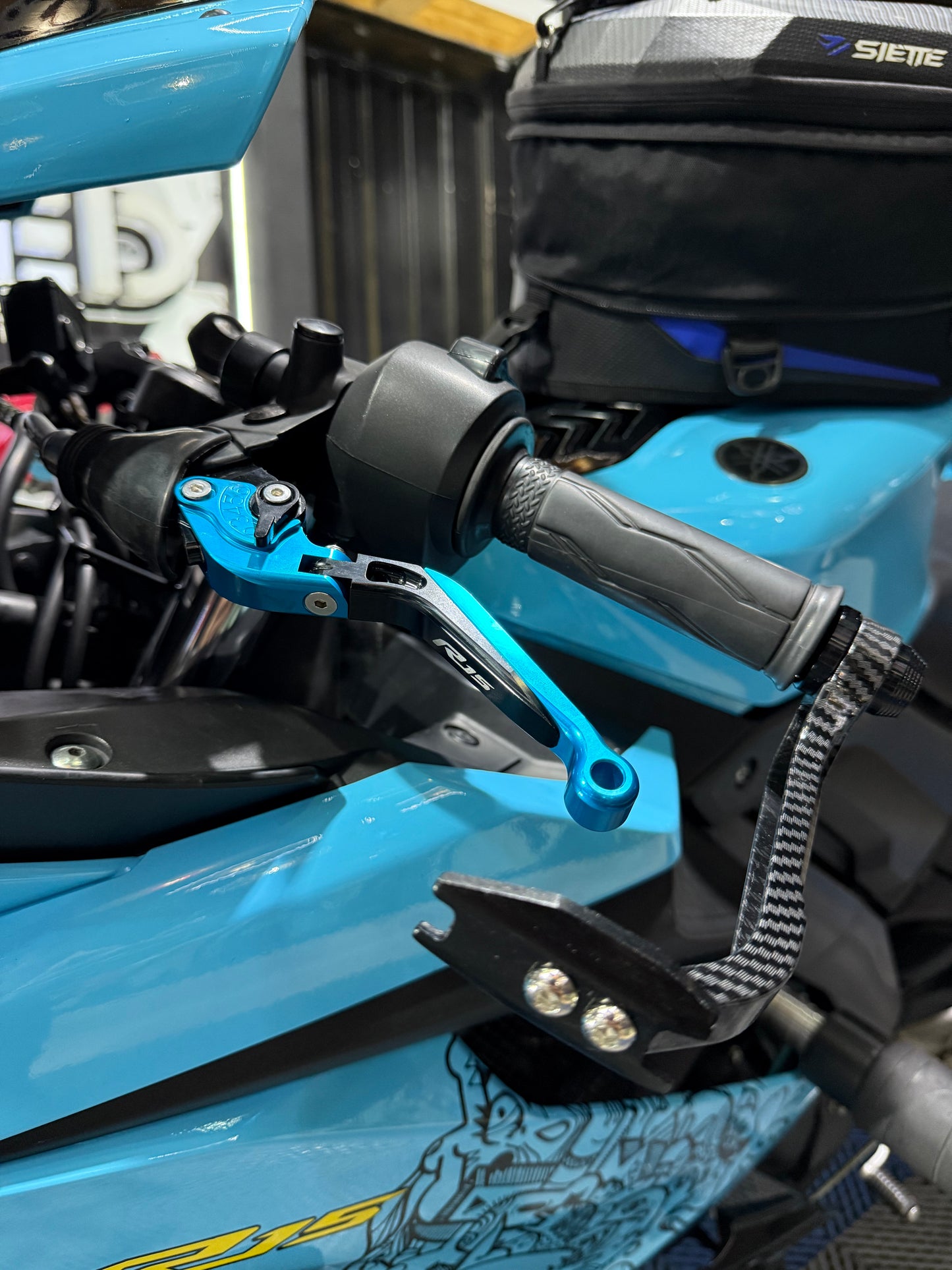 MANIGUETAS ABATIBLES YAMAHA R15V4