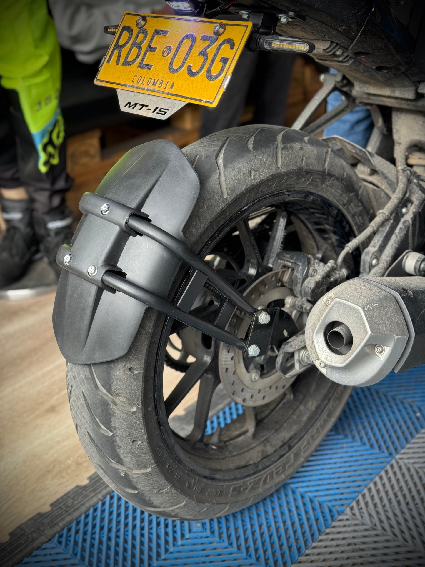 GUARDABARRO MONOBRAZO YAMAHA MT15