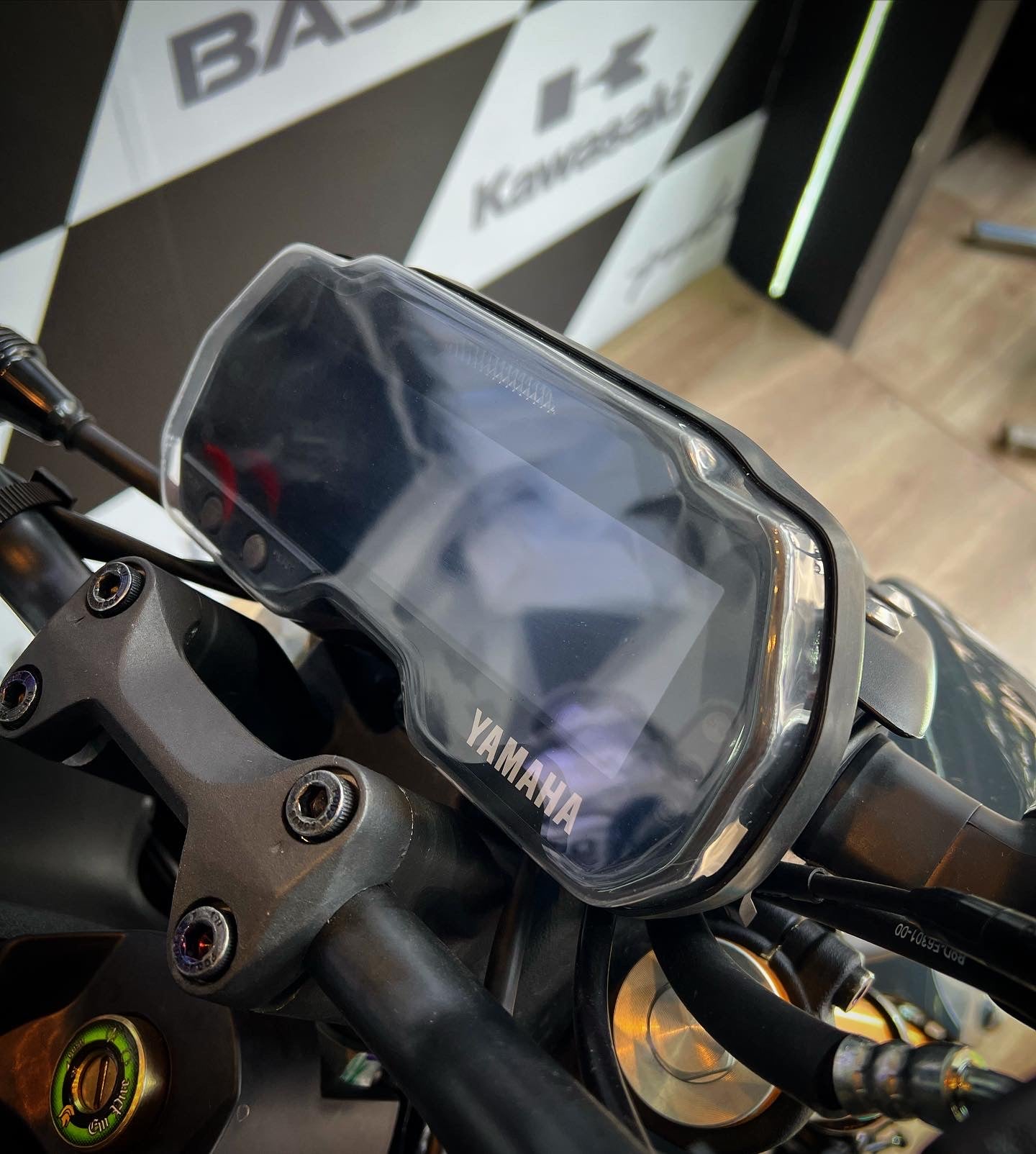 PROTECTOR TACÓMETRO YAMAHA MT15