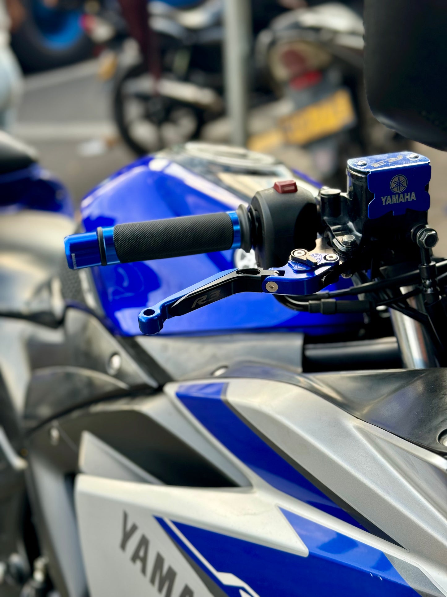 MANIGUETAS ABATIBLES YAMAHA R3