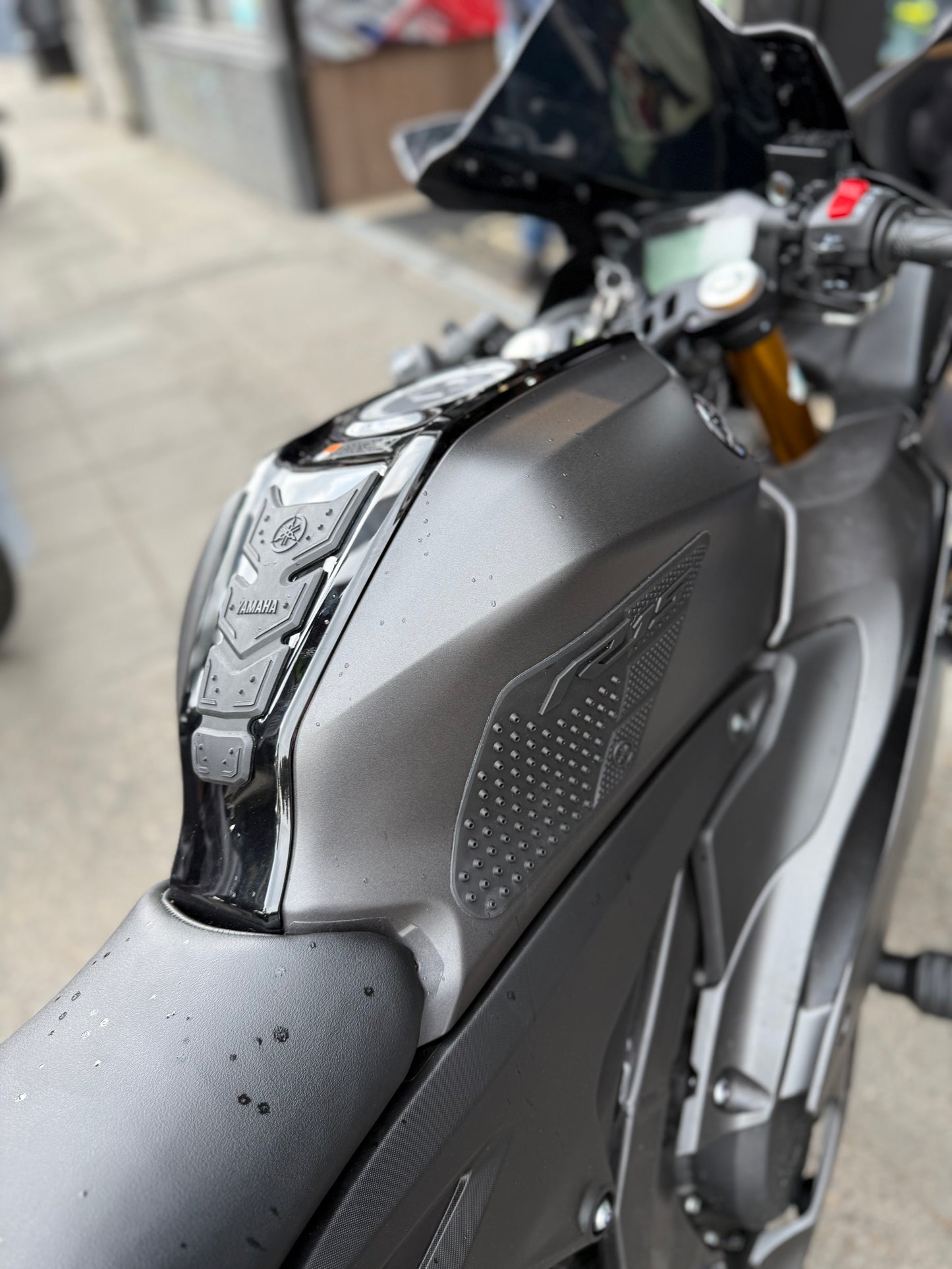 STOMP GRIPS 3D YAMAHA R15V4
