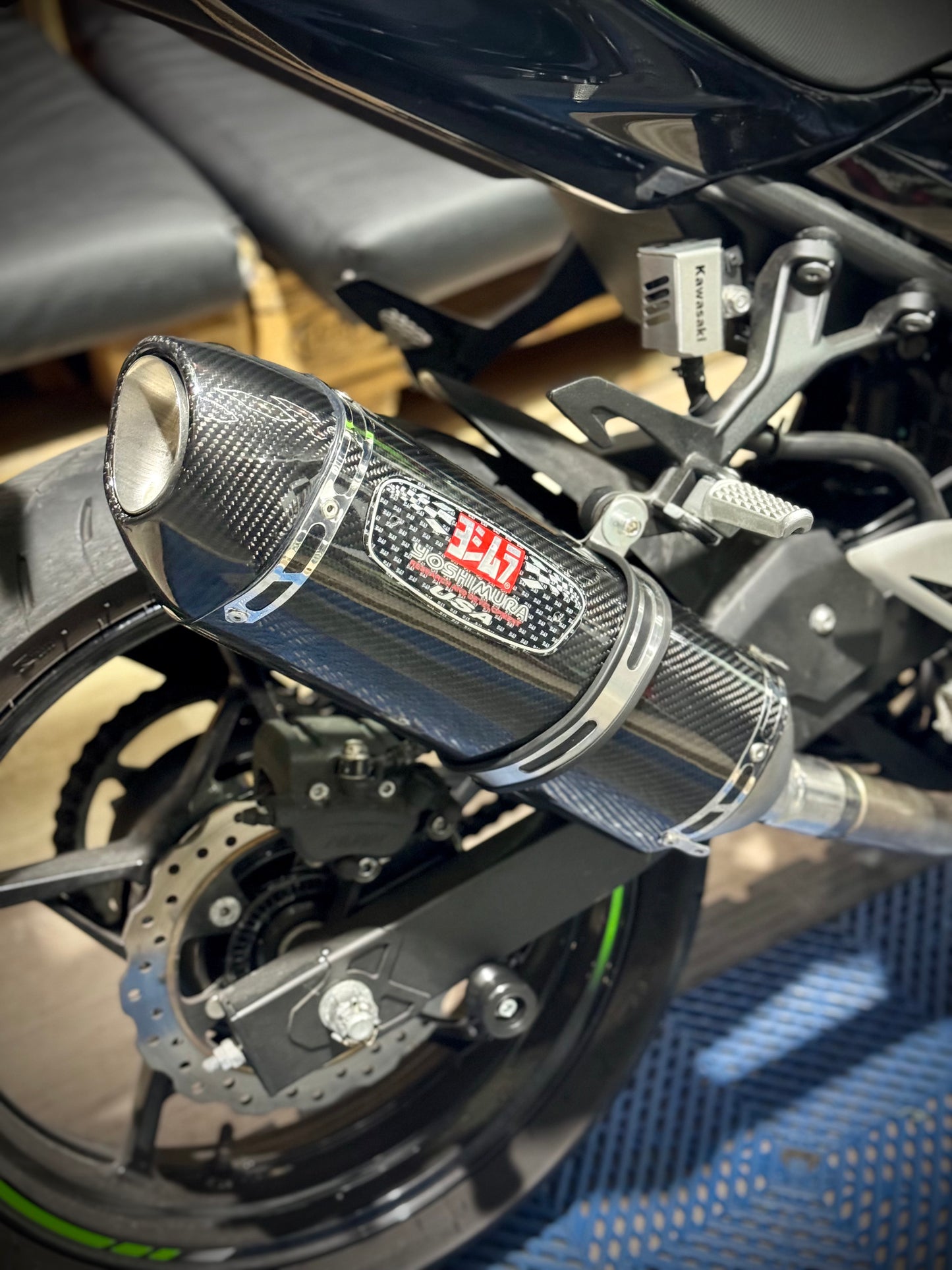 EXOSTO YOSHIMURA R77