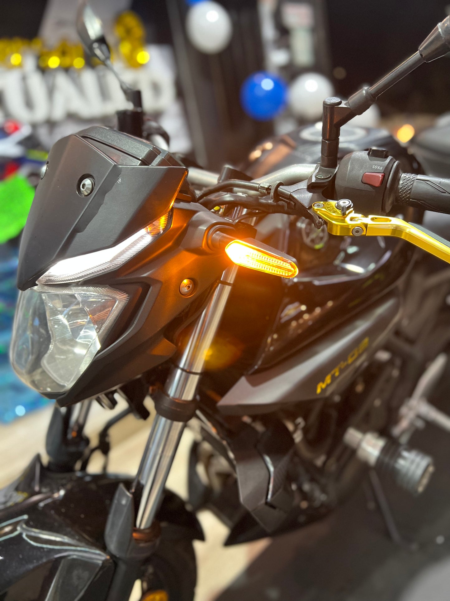 DIRECCIONALES NUEVA GENERACIÓN YAMAHA MT03