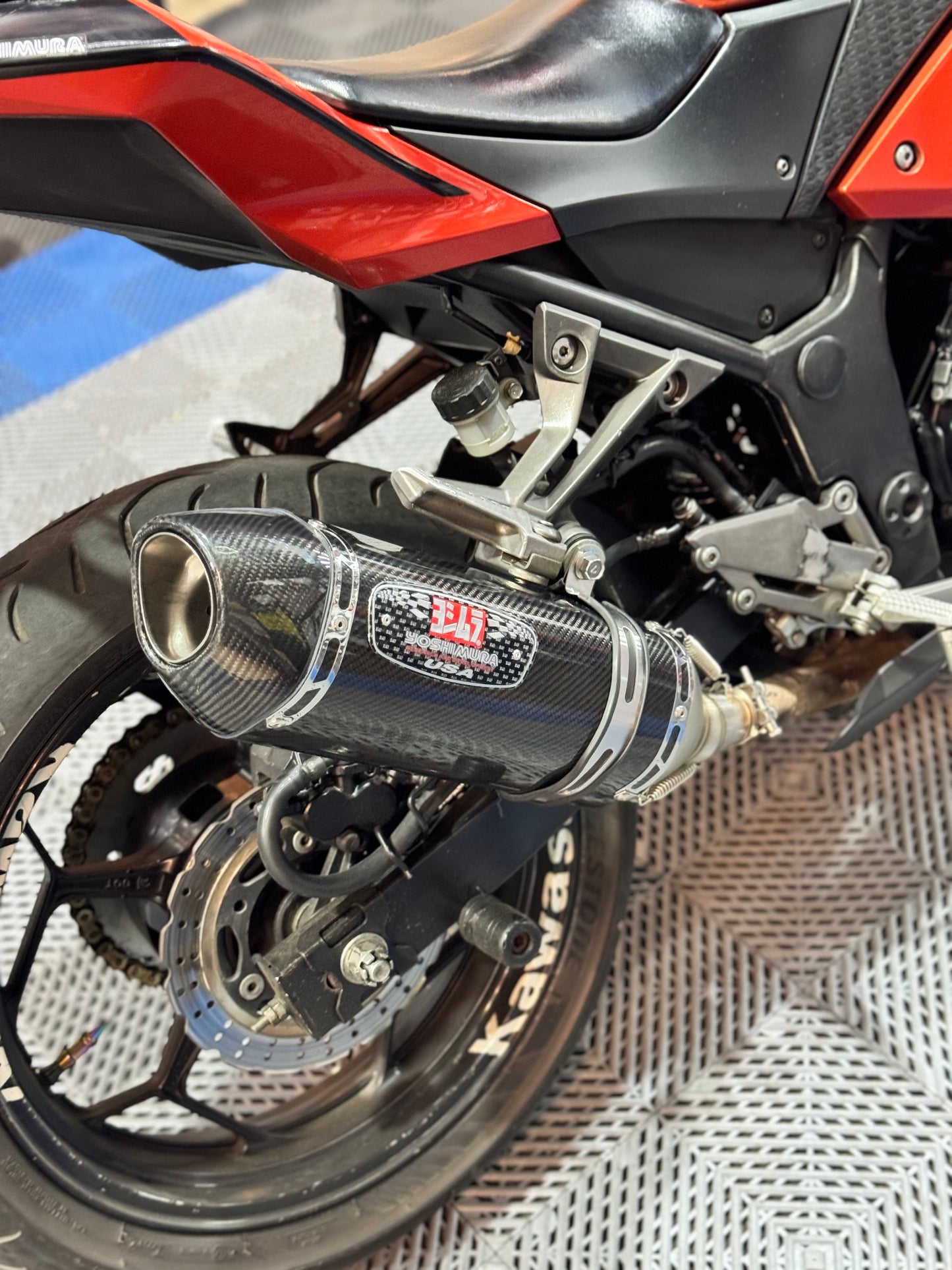 EXOSTO YOSHIMURA R77