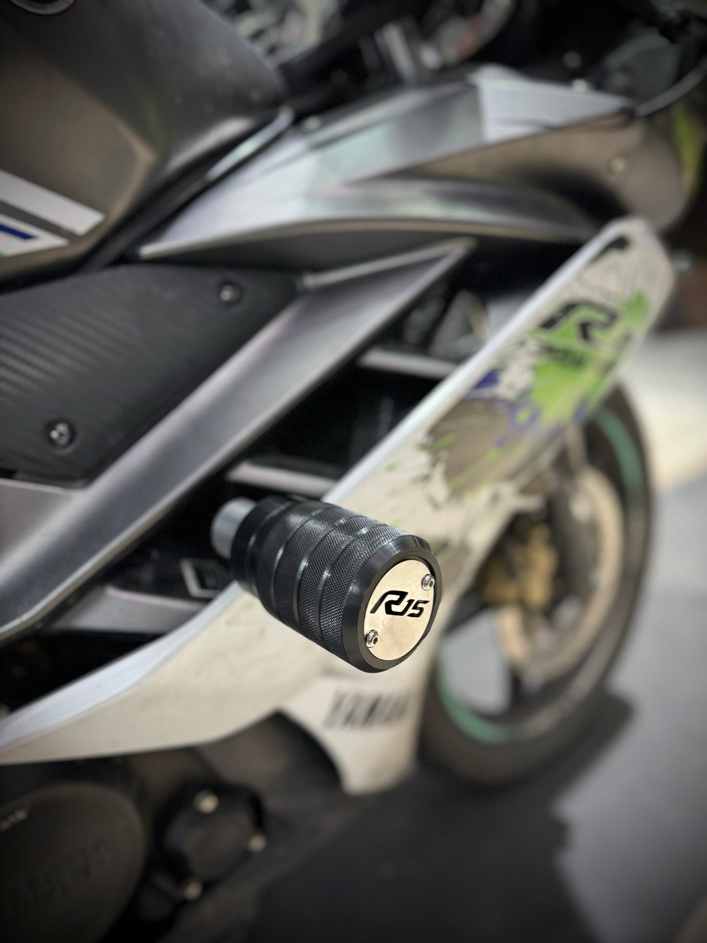 SLIDERS YAMAHA R15V2