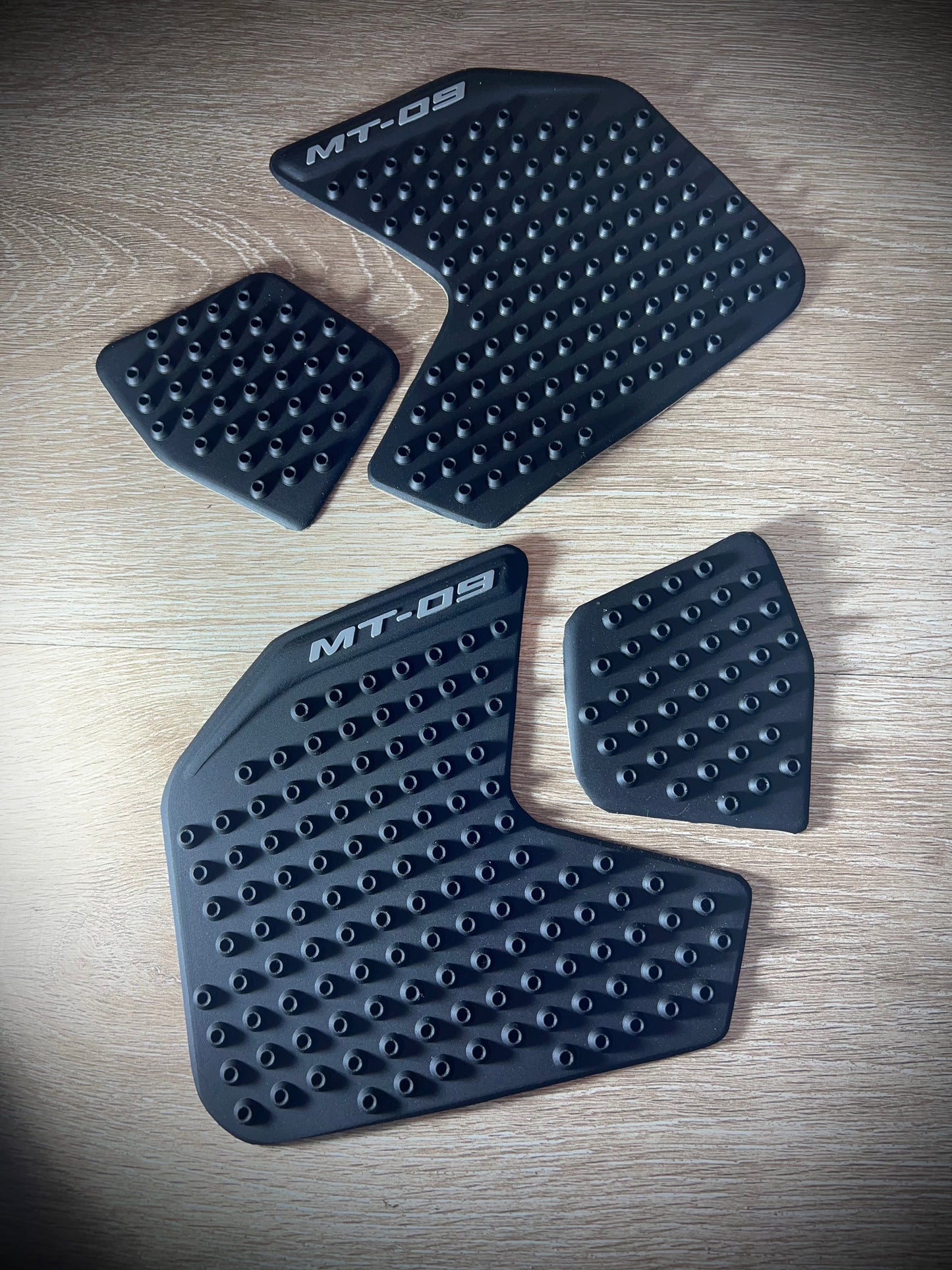 STOMP GRIPS 7D MT09 V2