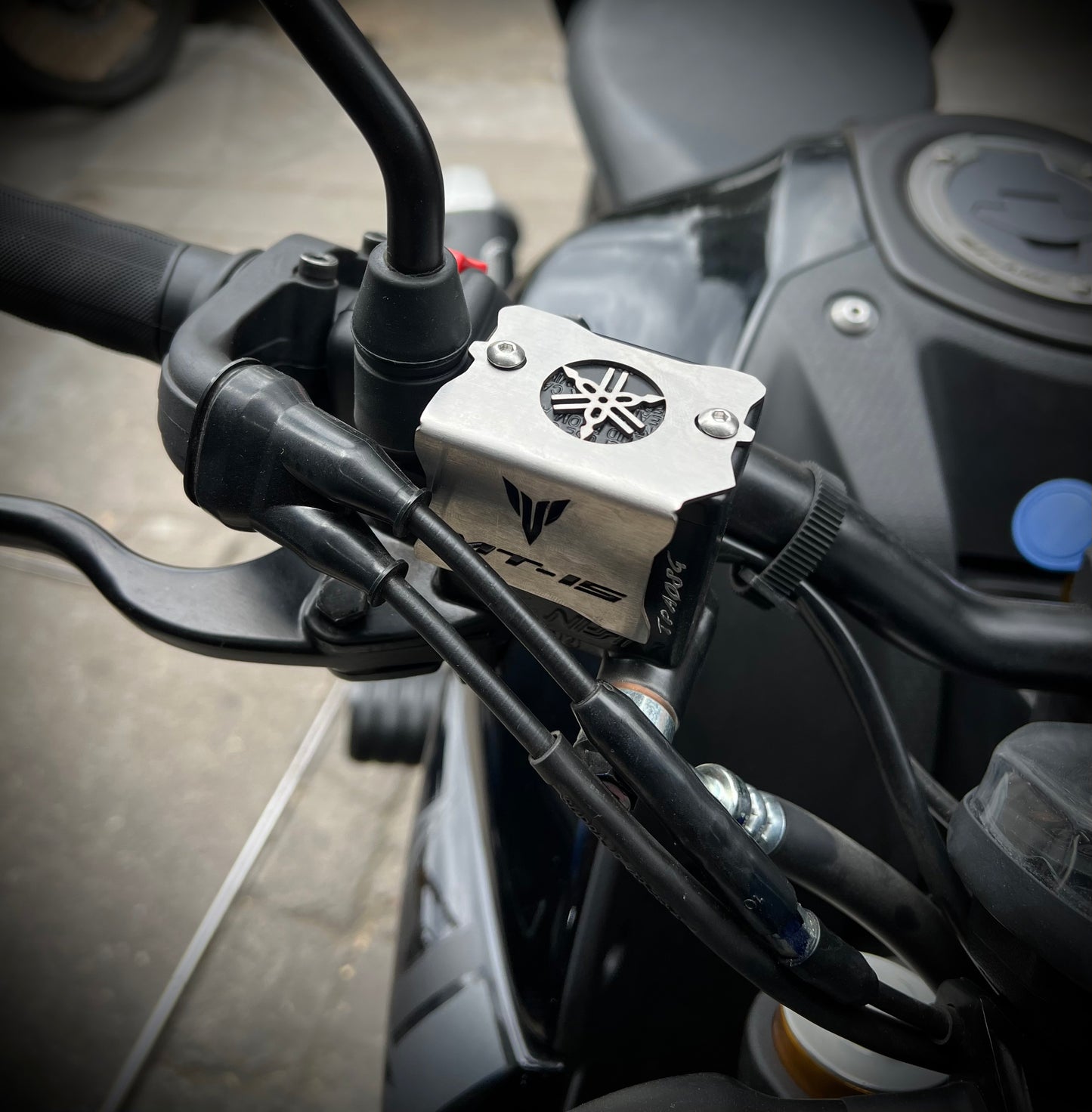 PROTECTOR BOMBA FRENÓ DELANTERO YAMAHA MT15