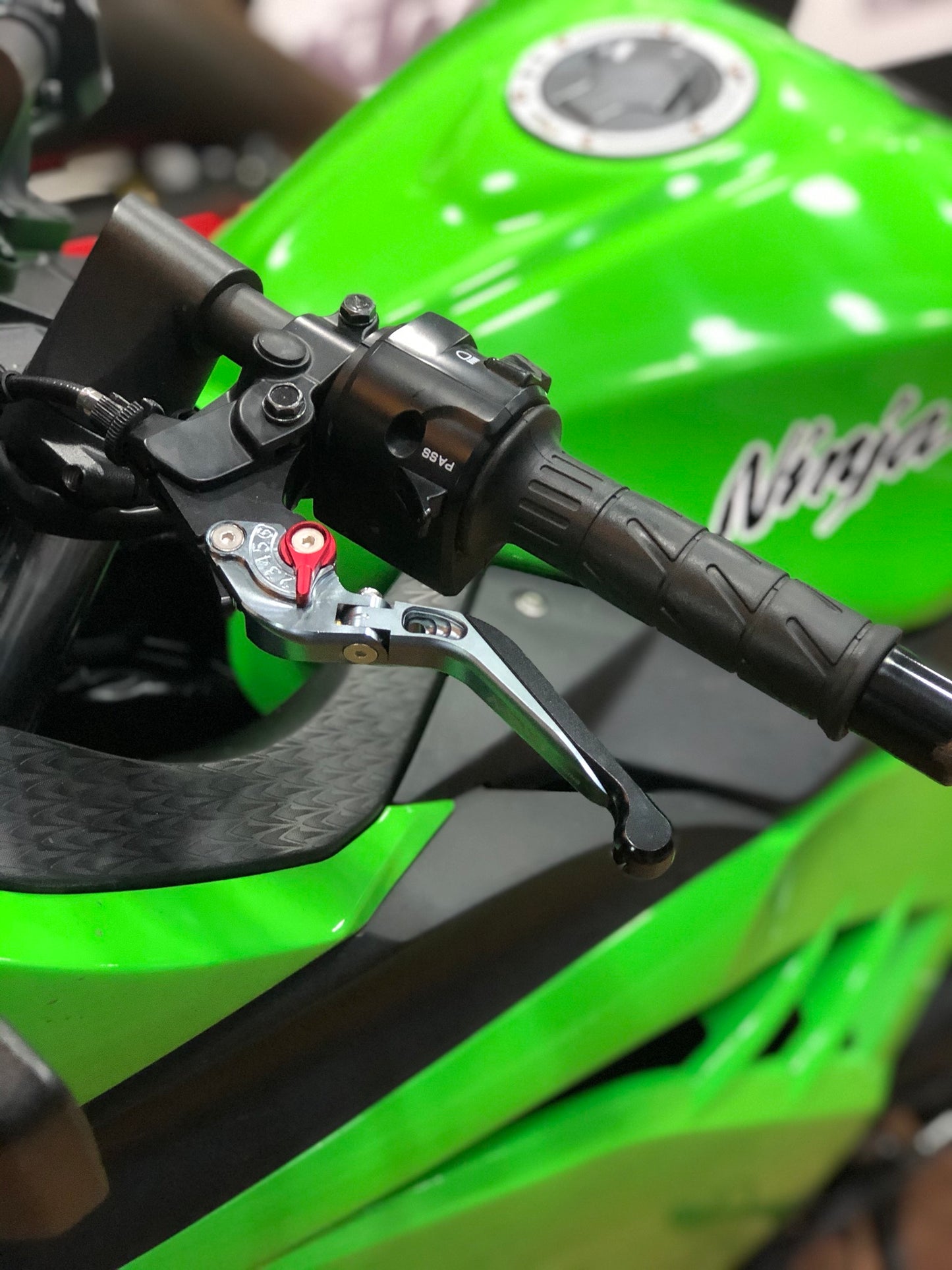 MANIGUETAS ABATIBLES KAWASAKI NINJA300-250