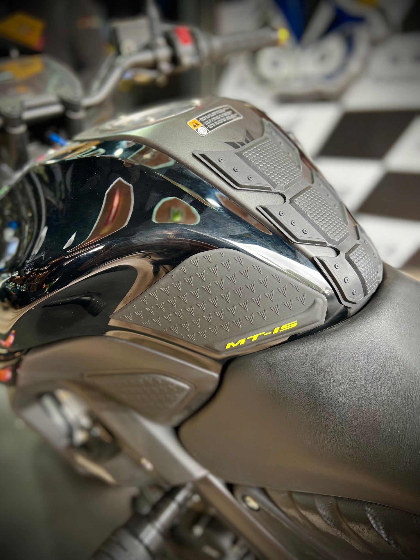 STOMP GRIPS 7D YAMAHA MT15