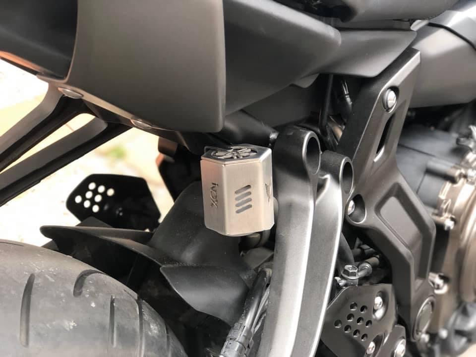 PROTECTOR BOMBA DE FRENO TRASERA YAMAHA MT07