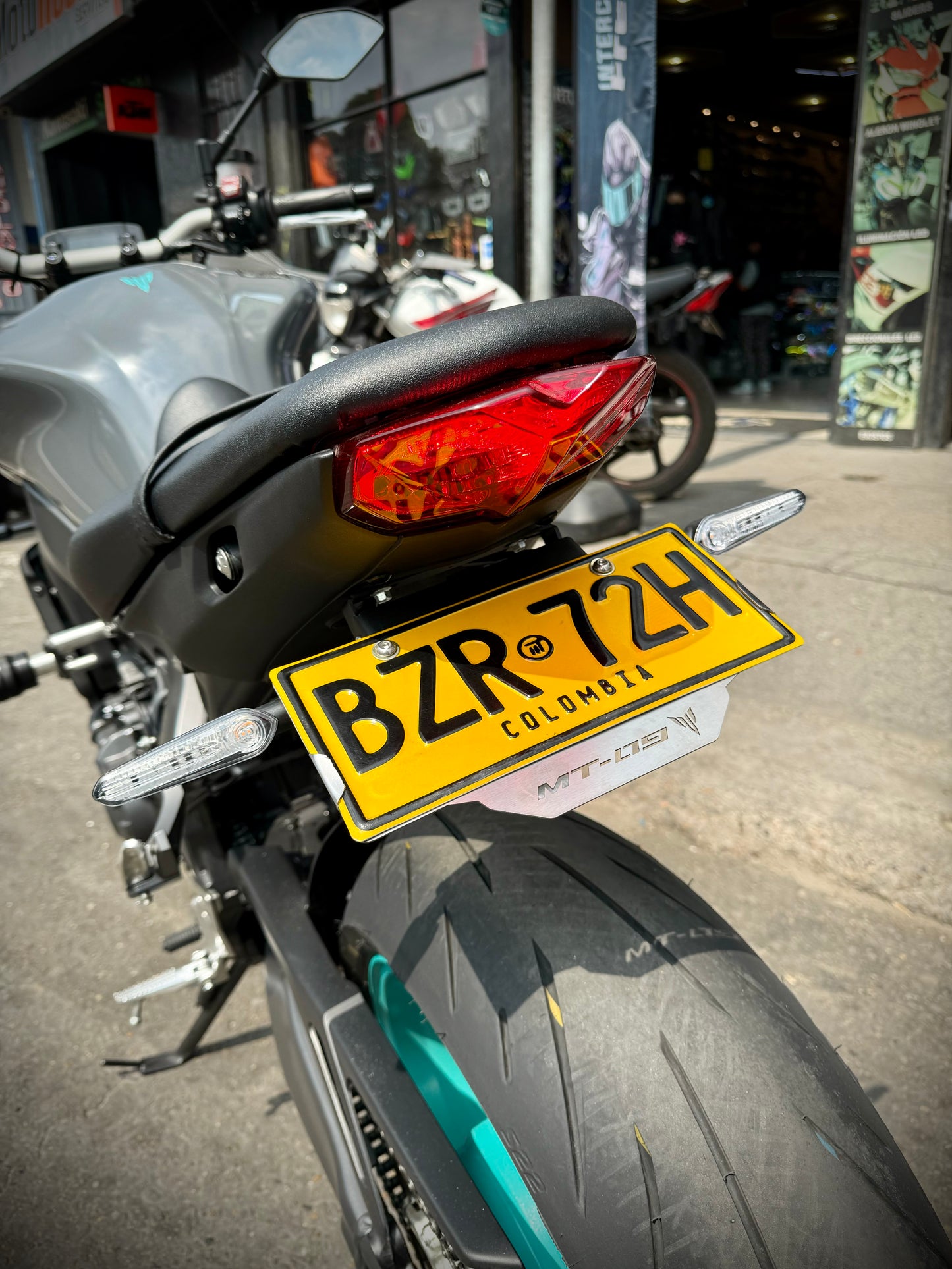 FENDER ELIMINATOR YAMAHA MT09 V3