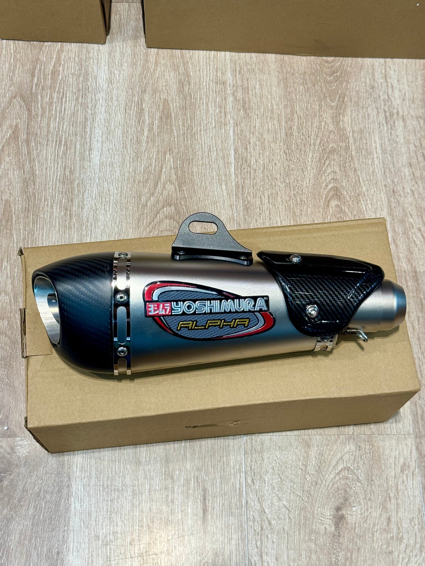 YOSHIMURA ALPHA PUNTA CARBONO