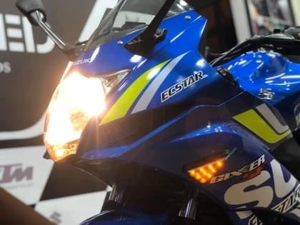 DIRECCIONALES LED TRIANGULAR SUZUKI GIXXER 150SF