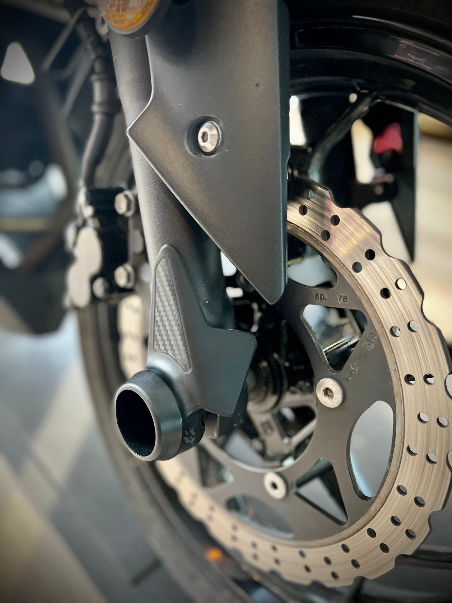 SLIDERS DE EJES DELANTEROS ALERON KAWASAKI NINJA300-250