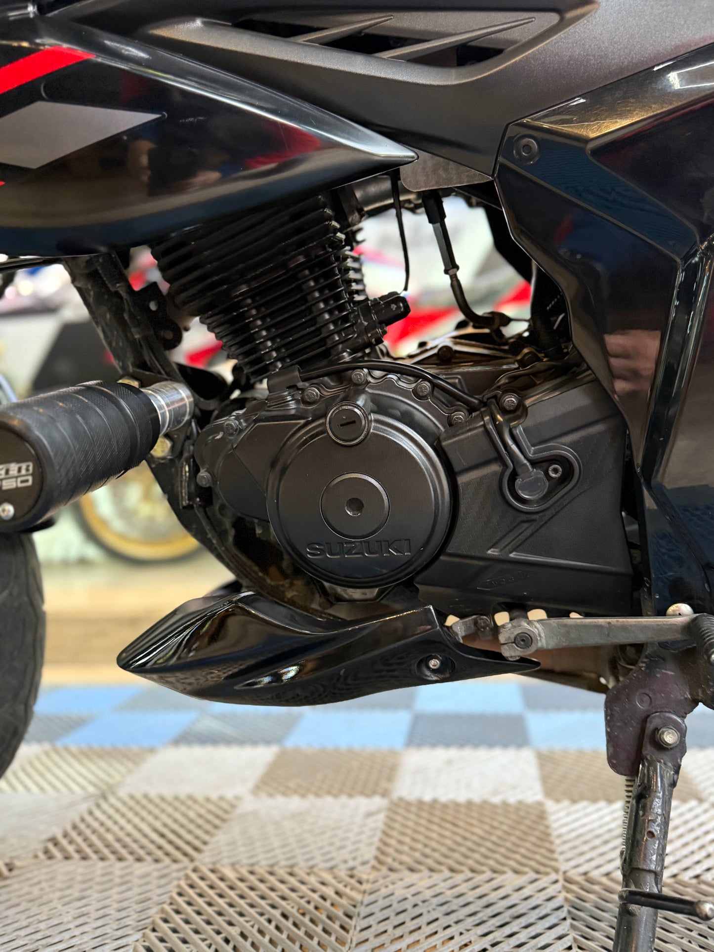 QUILLA SUZUKI GIXXER 150-250