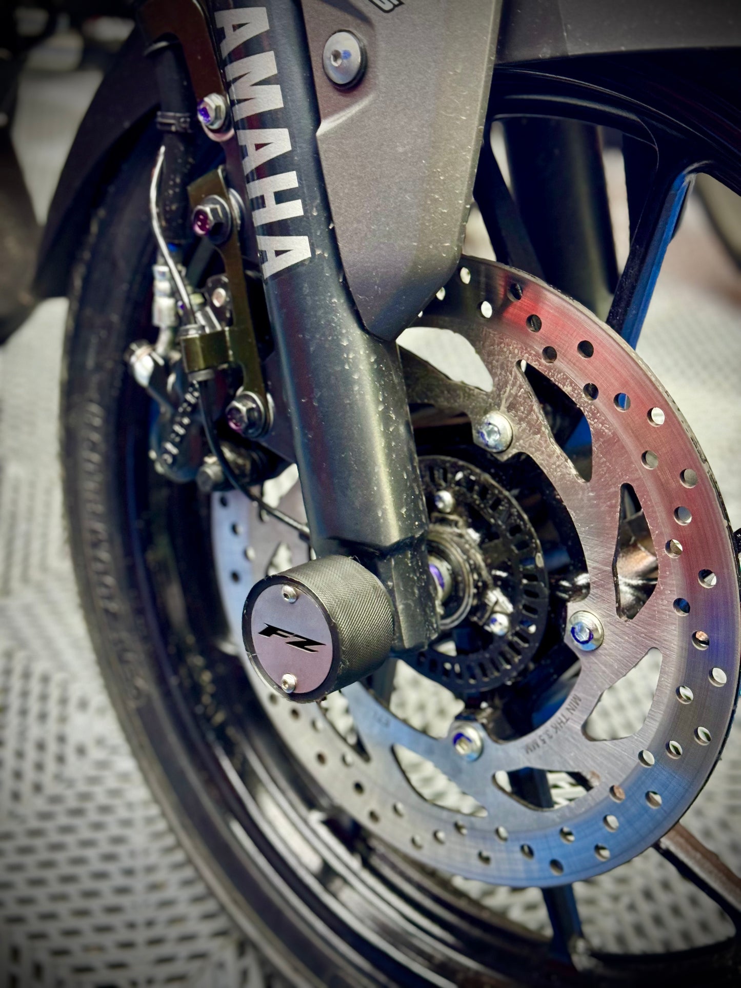 SLIDER DE EJES YAMAHA FZ3.0