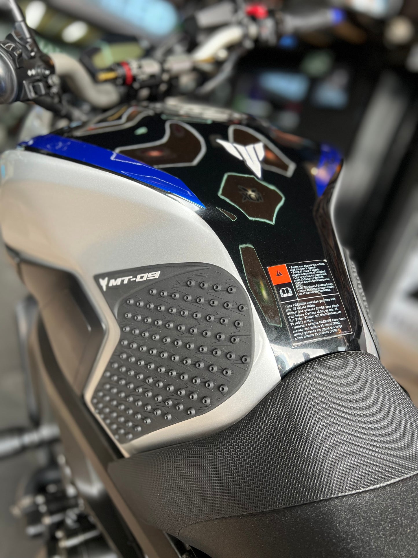 STOMP GRIPS MT09 V1-V2