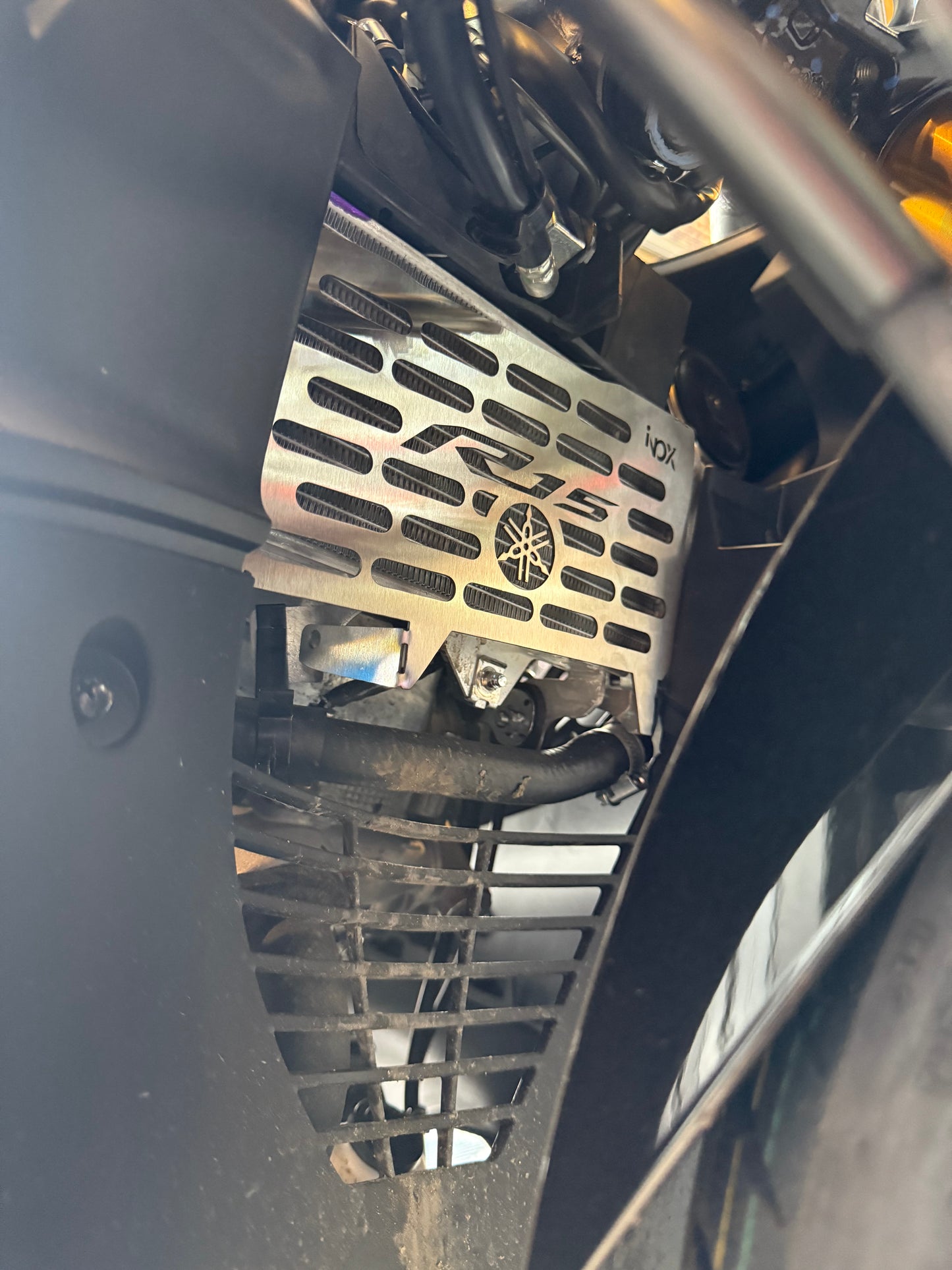 PROTECTOR DE RADIADOR YAMAHA R15V4