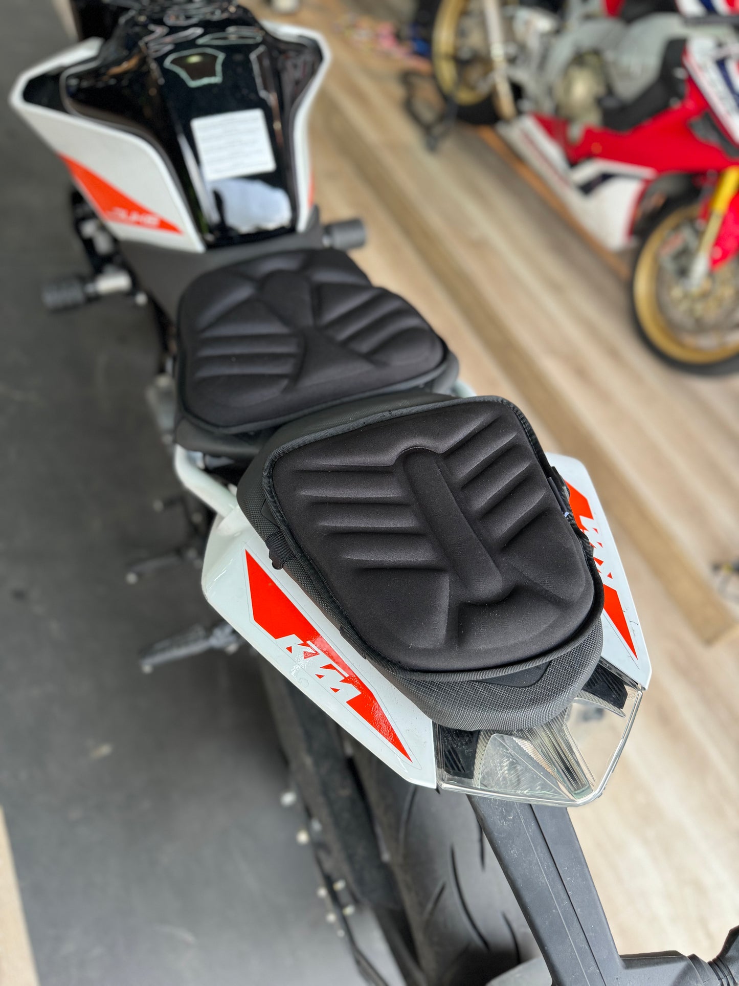COMFORT SEATS KTM DUKE 200Ng -390Ng