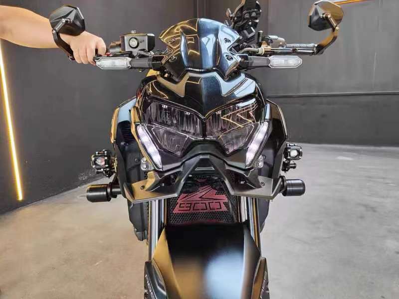 ALERÓN KAWASAKI Z900