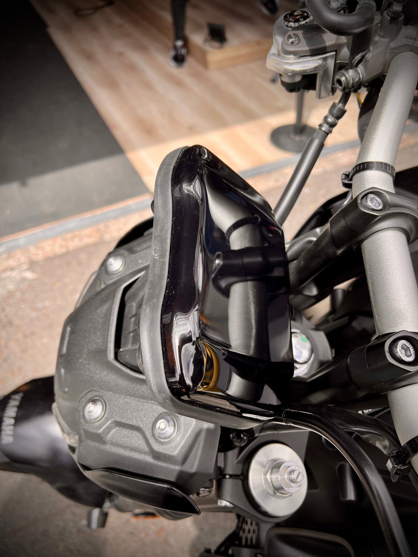 PROTECTOR DE TACOMETRO YAMAHA MT09 V3