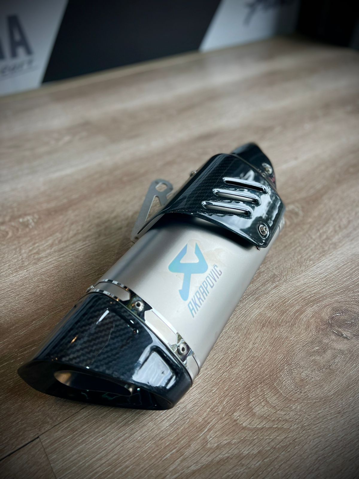 AKRAPOVIC CARBONO