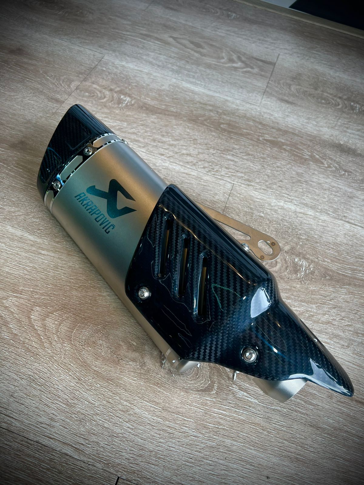 AKRAPOVIC CARBONO