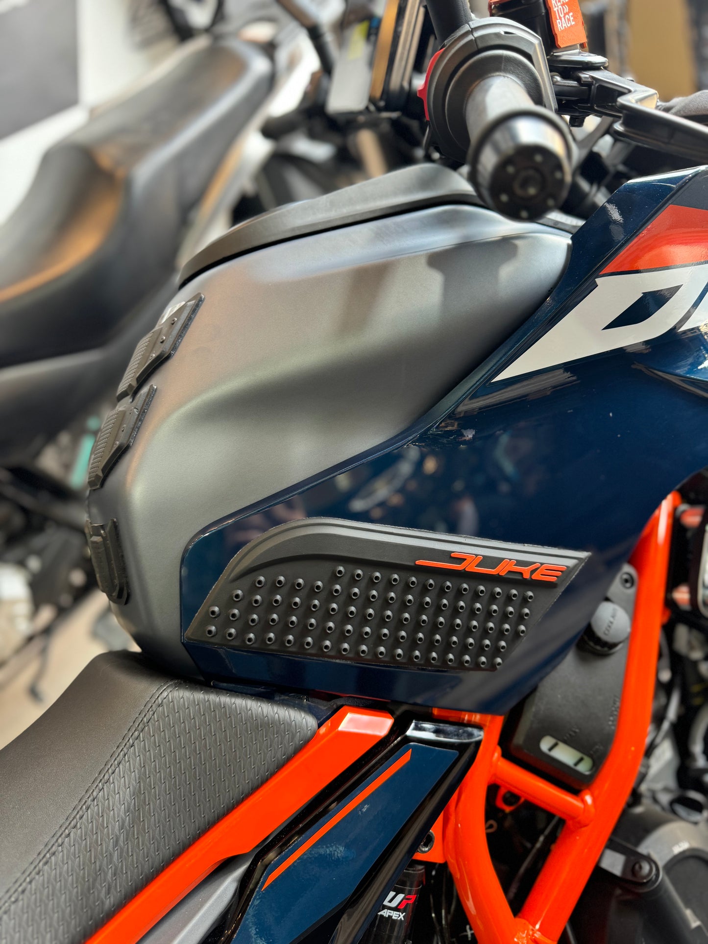STOMP GRIPS 7D KTM DUKE250-290 TERCERA GENERACIÓN