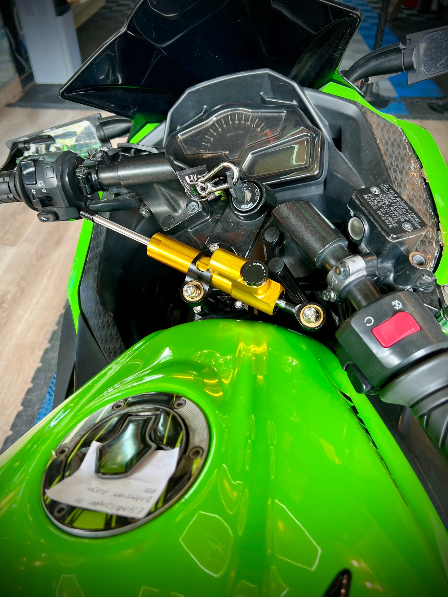 ESTABILIZADOR DE DIRECCIÓN KAWASAKI NINJA300