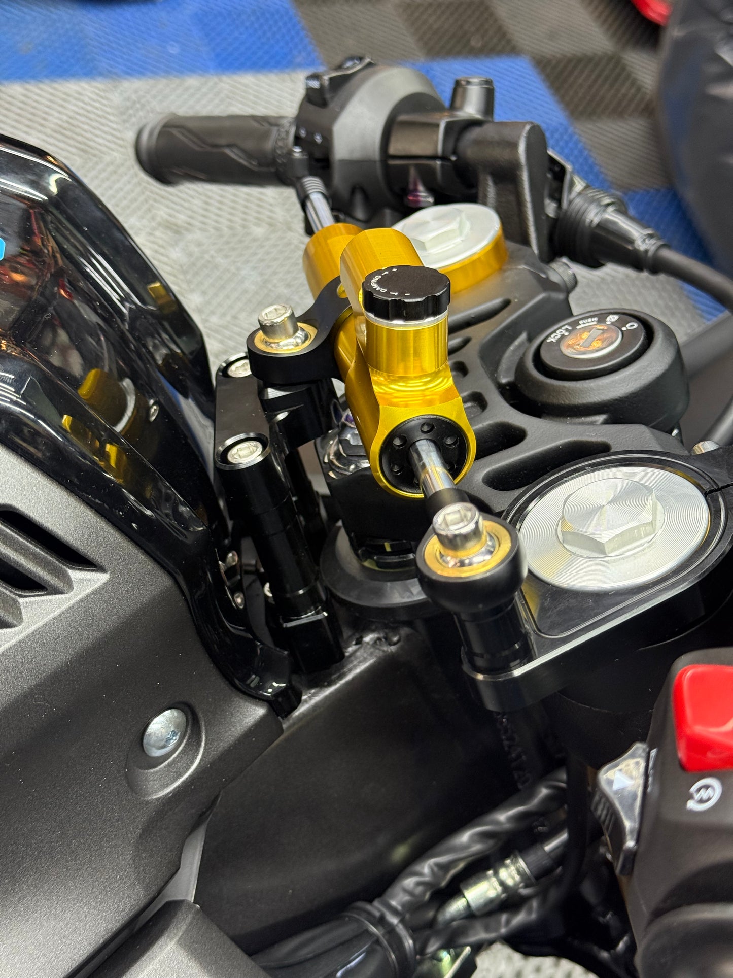 ESTABILIZADOR DE DIRECCION R15 V4