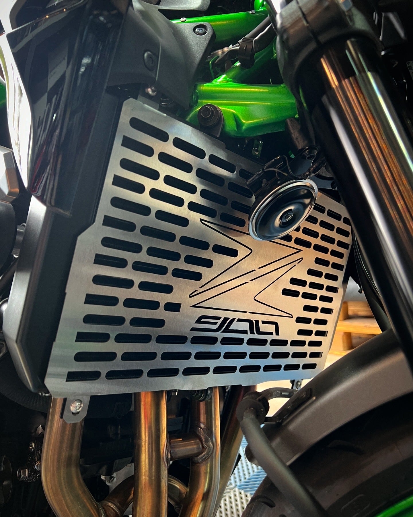 PROTECTOR RADIADOR KAWASAKI Z900