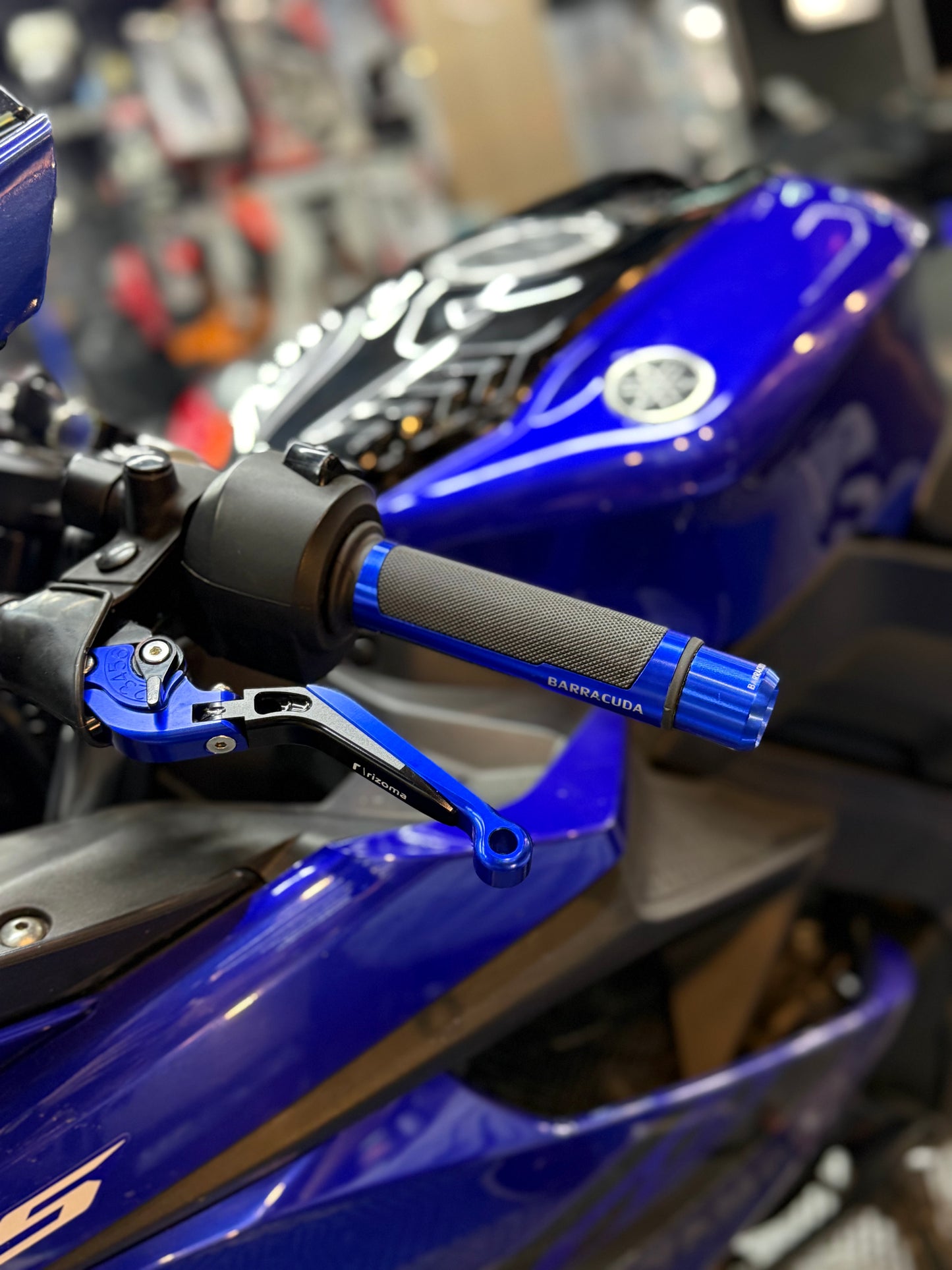 GRIPS BARRACUDA ALUMIO YAMAHA R15V3