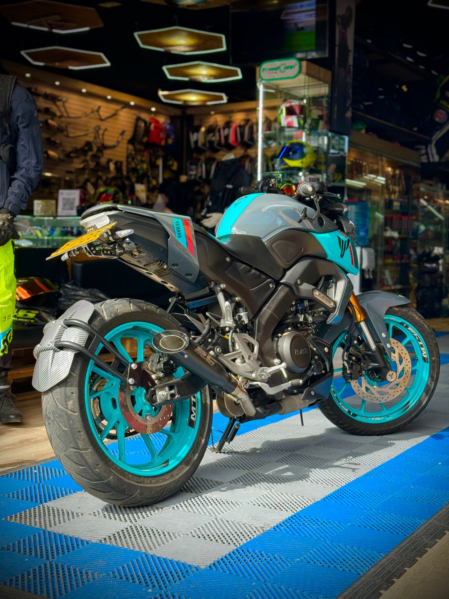 GUARDABARRO MONOBRAZO YAMAHA MT15